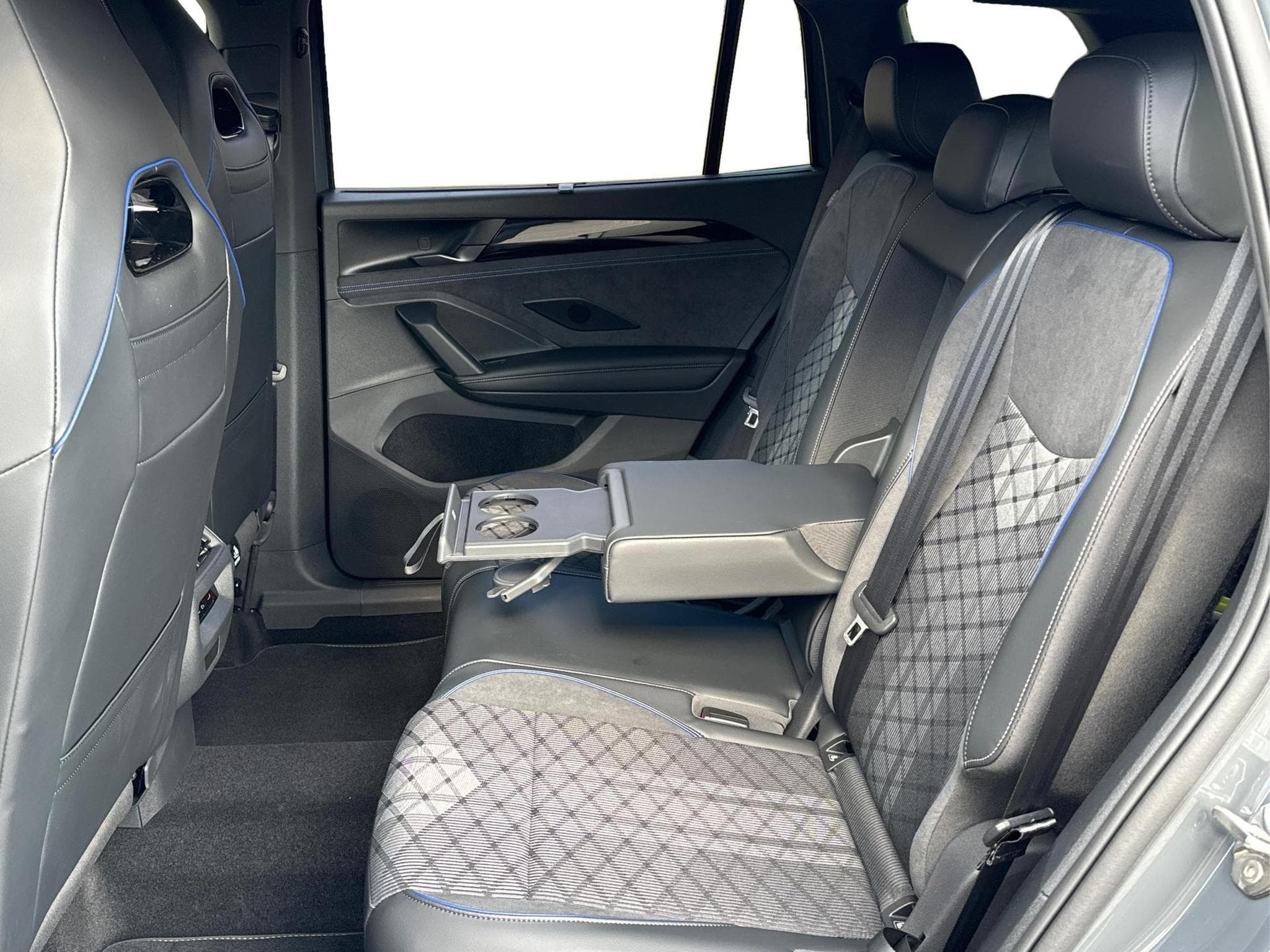 VW Tayron R-Line Edition Plus (2026) - Photo 17