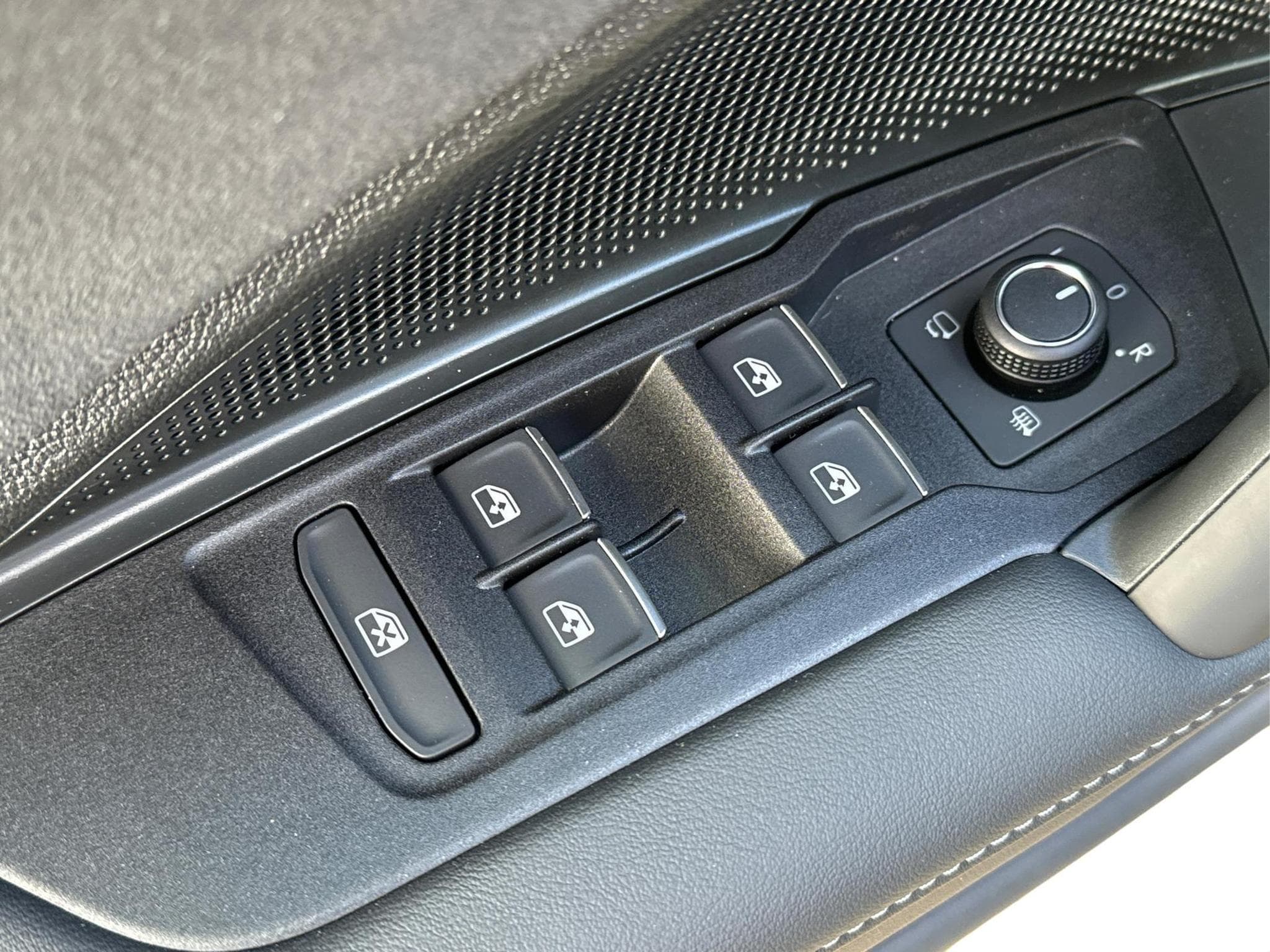 VW Tayron R-Line Edition Plus (2026) - Photo 18