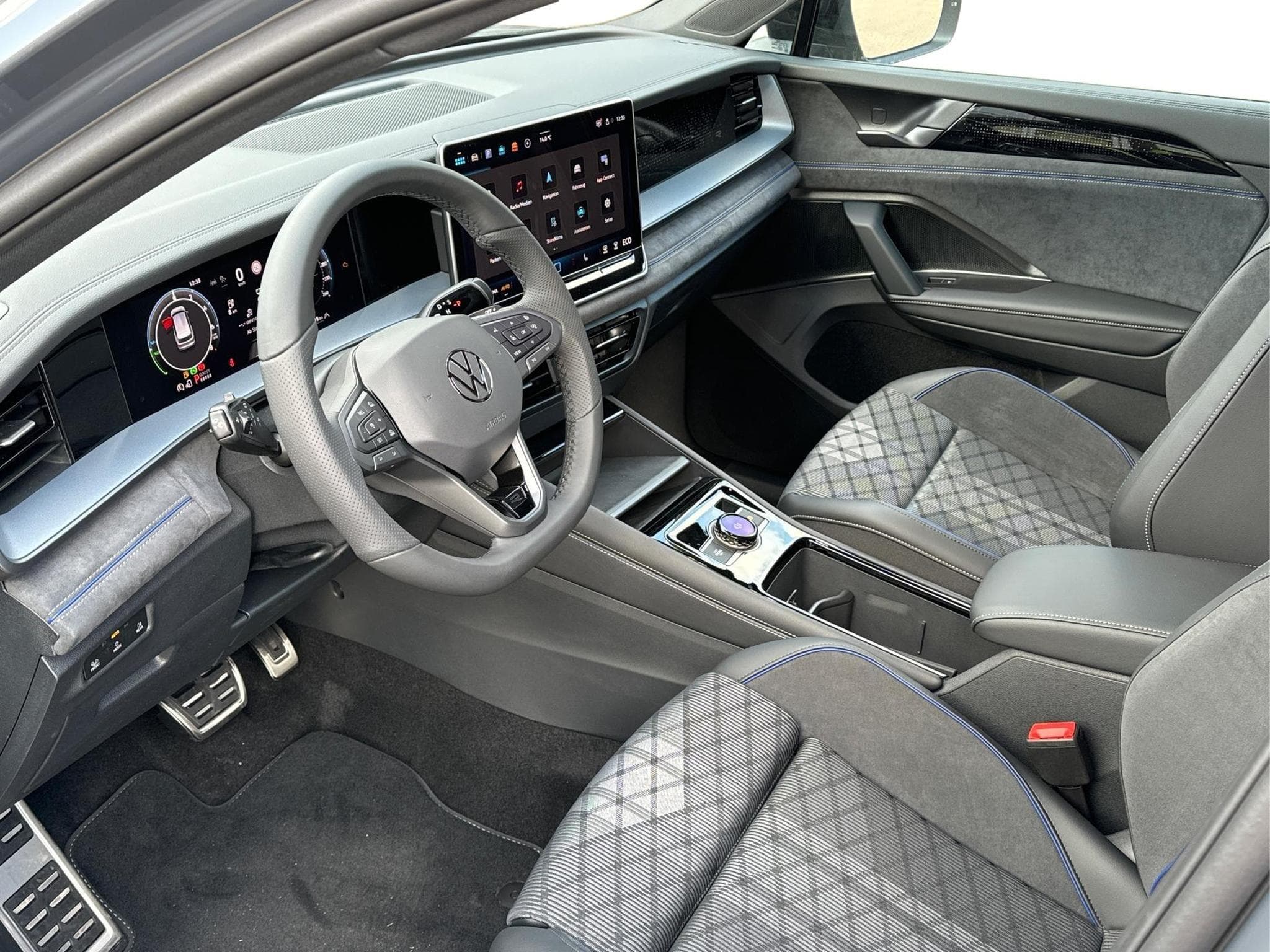 VW Tayron R-Line Edition Plus (2026) - Photo 8