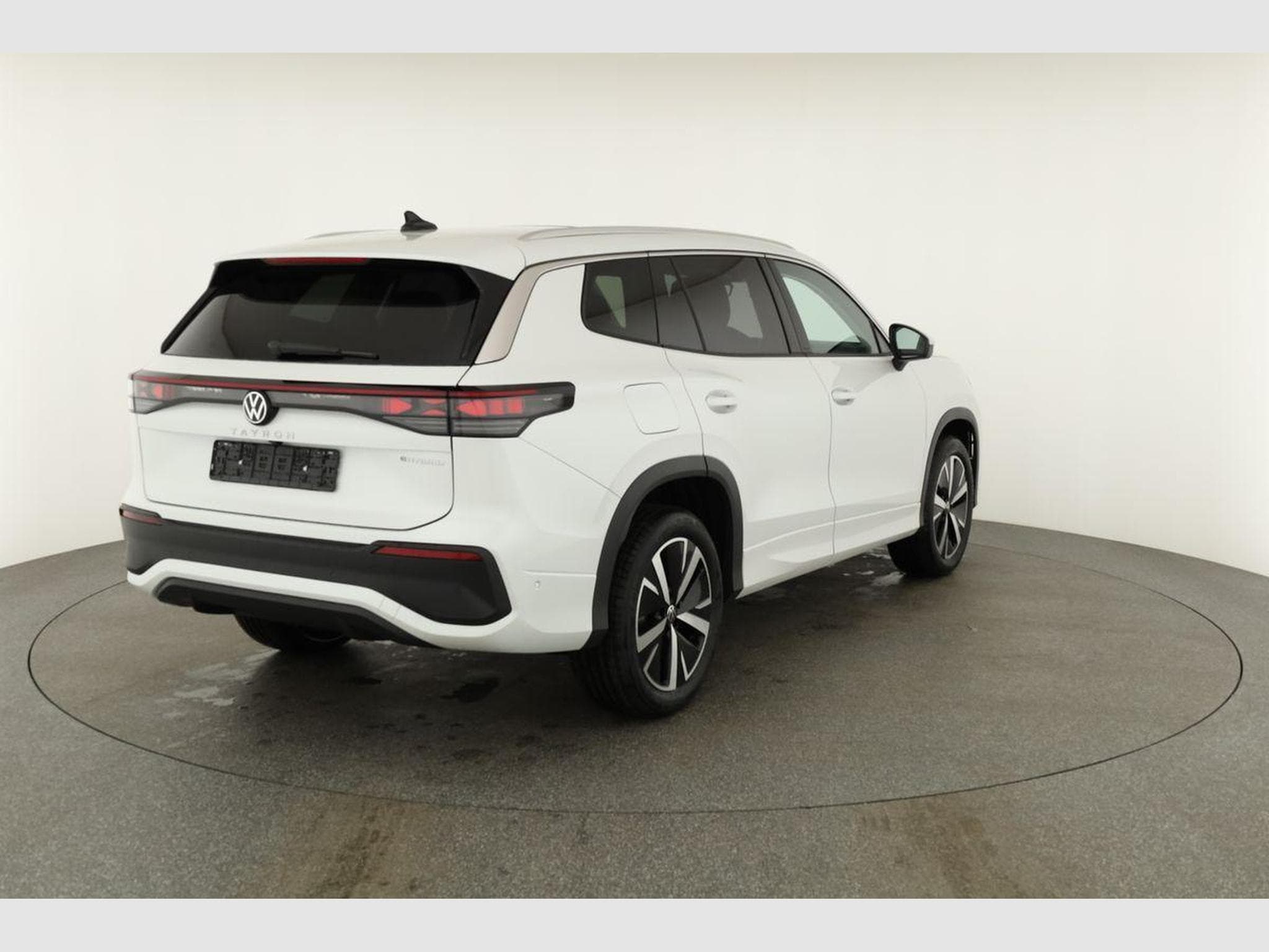 VW Tayron 1.5 TSI eHybrid 150 kW Life (2025) - Photo 20