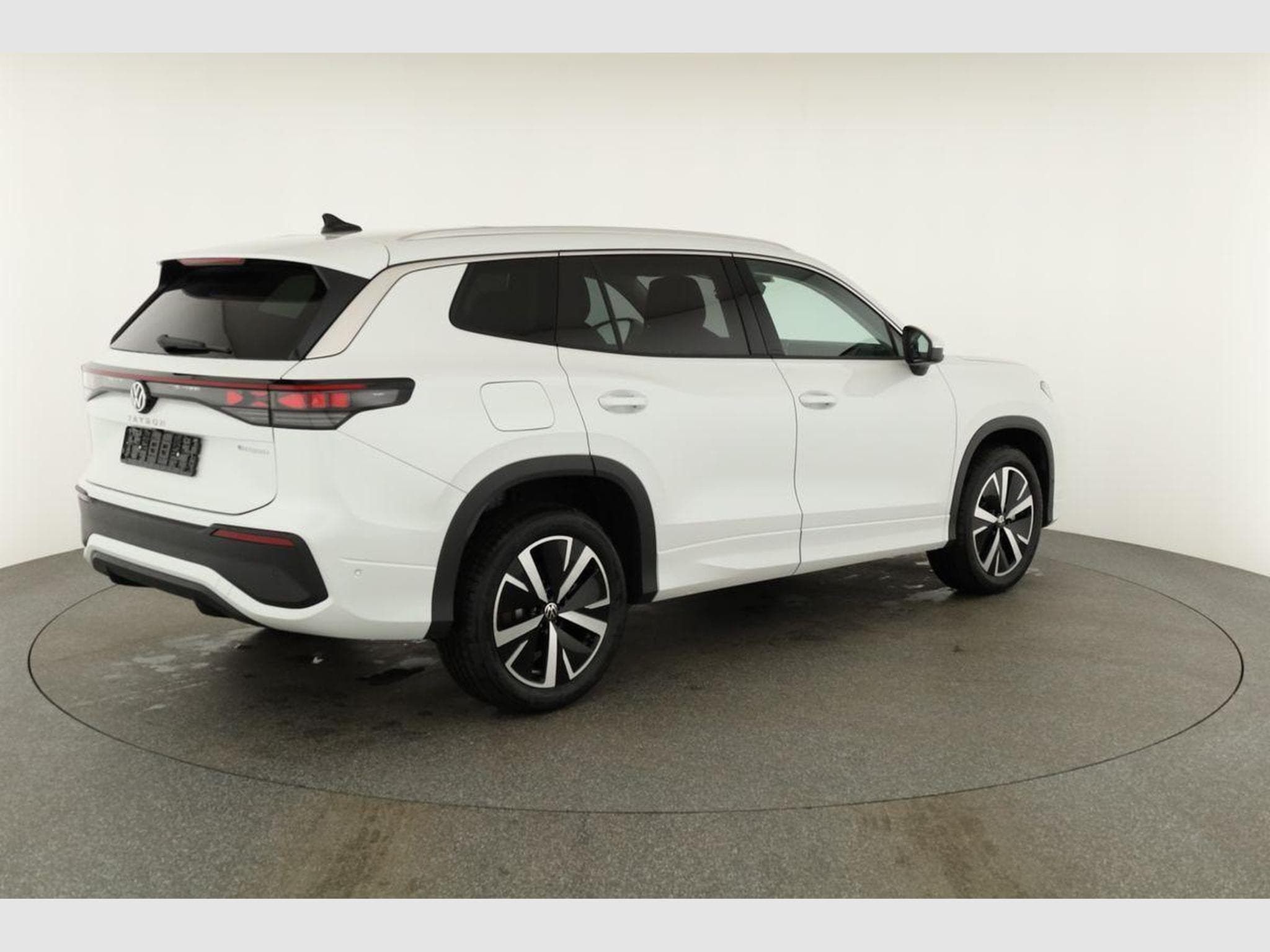 VW Tayron 1.5 TSI eHybrid 150 kW Life (2025) - Photo 21