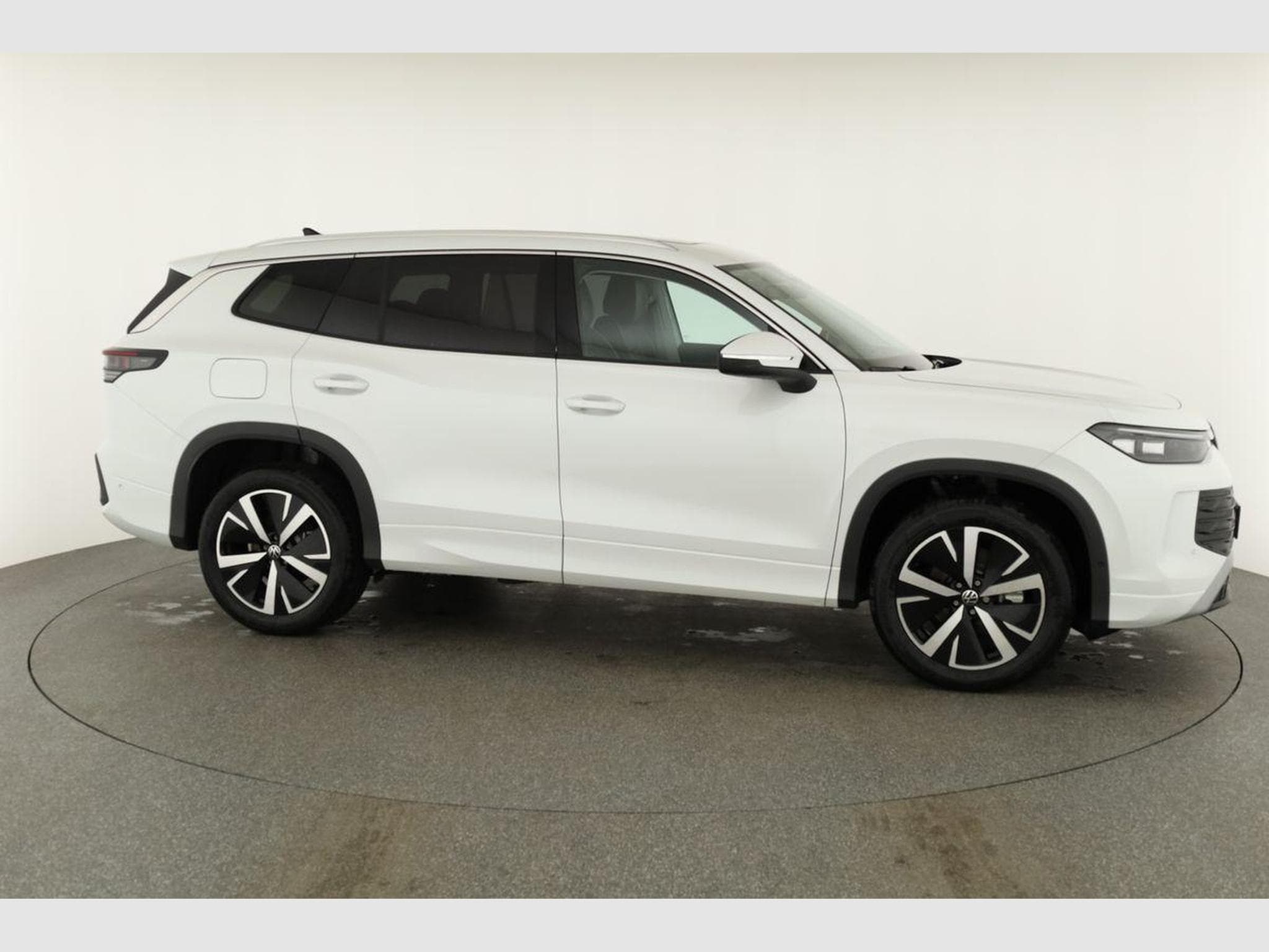 VW Tayron 1.5 TSI eHybrid 150 kW Life (2025) - Photo 25
