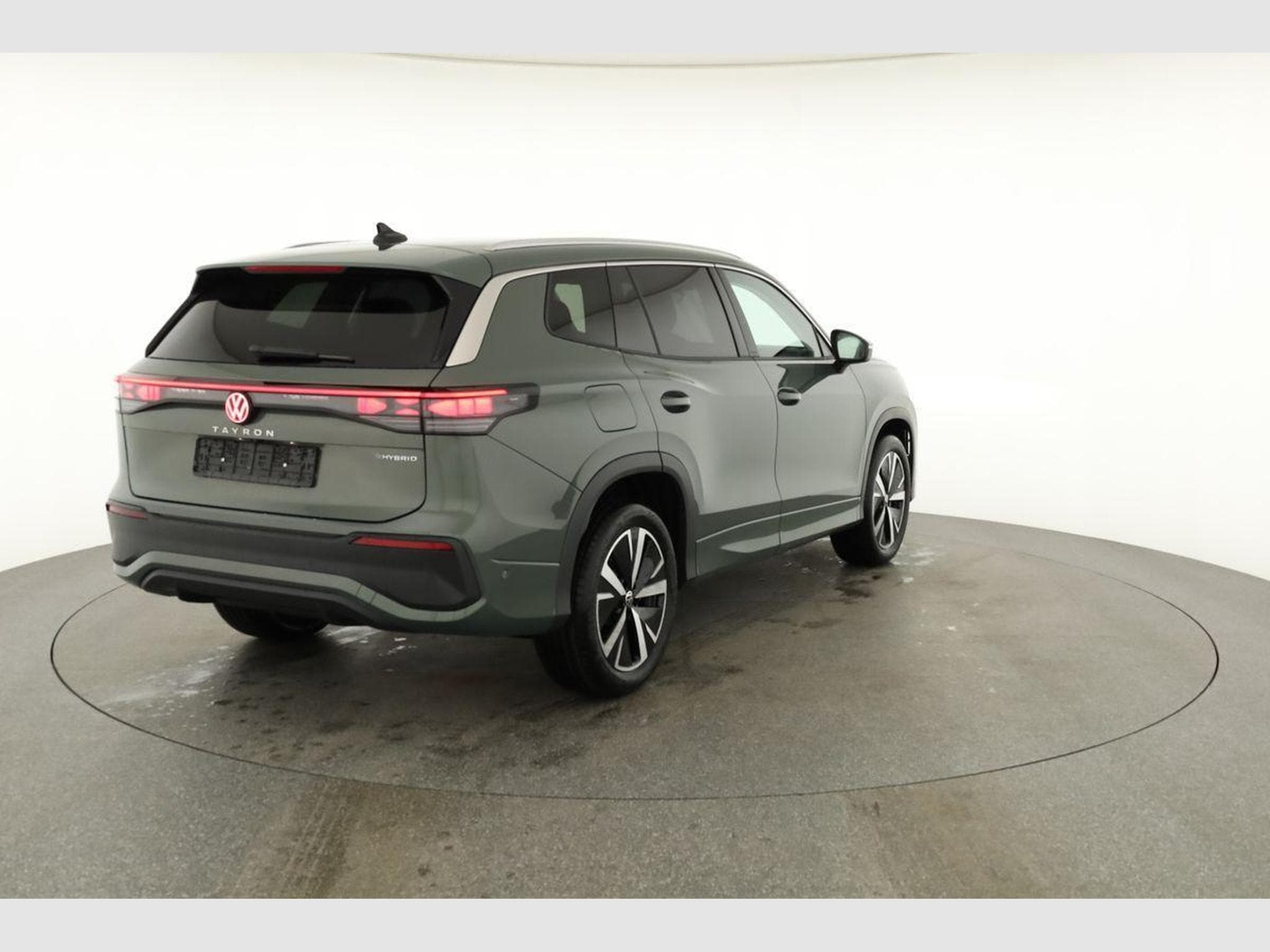 VW Tayron 1.5 TSI eHybrid 150 kW Life (2025) - Photo 18
