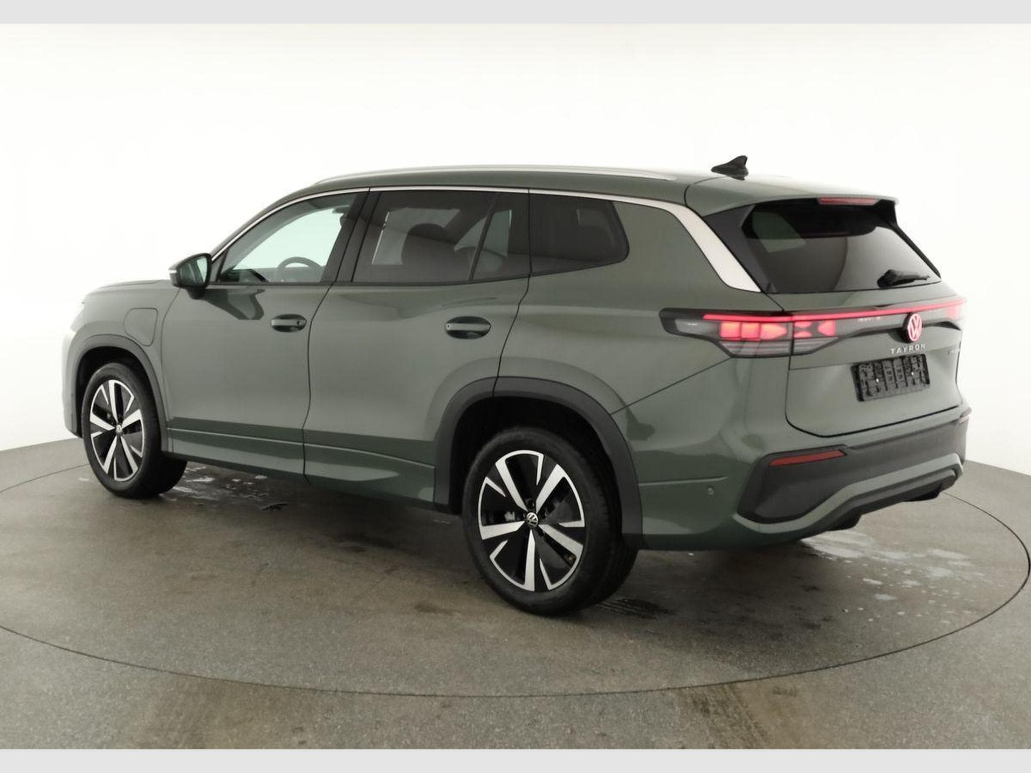 VW Tayron 1.5 TSI eHybrid 150 kW Life (2025) - Photo 3