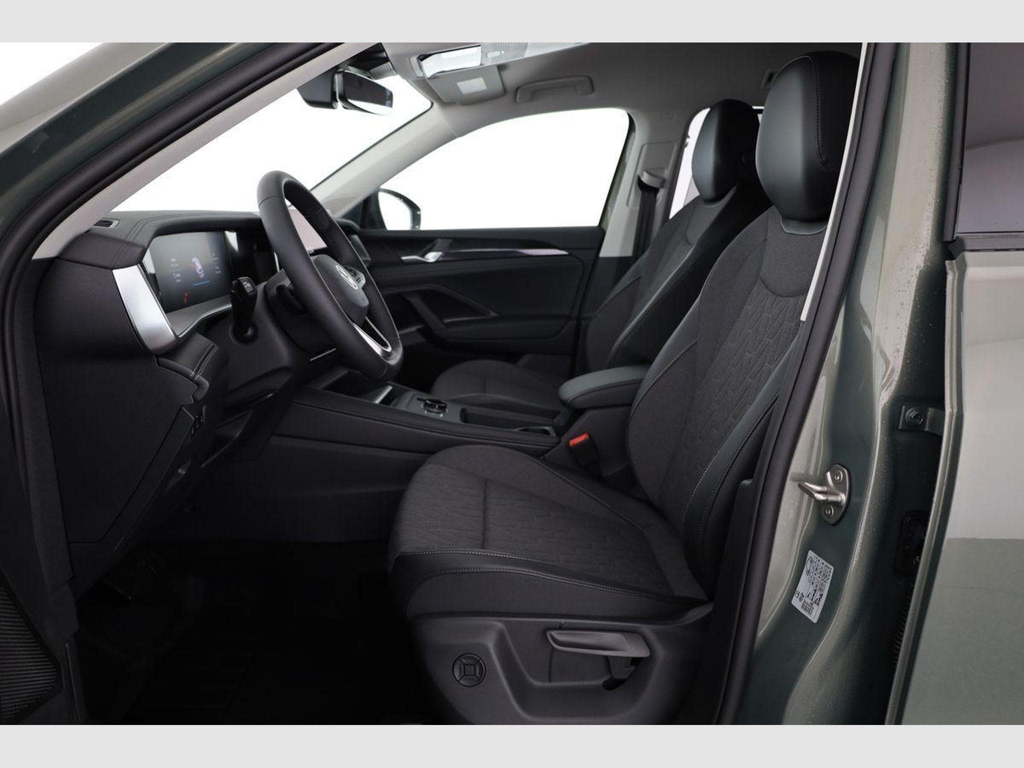 VW Tayron 1.5 TSI eHybrid 150 kW Life (2025) - Photo 9