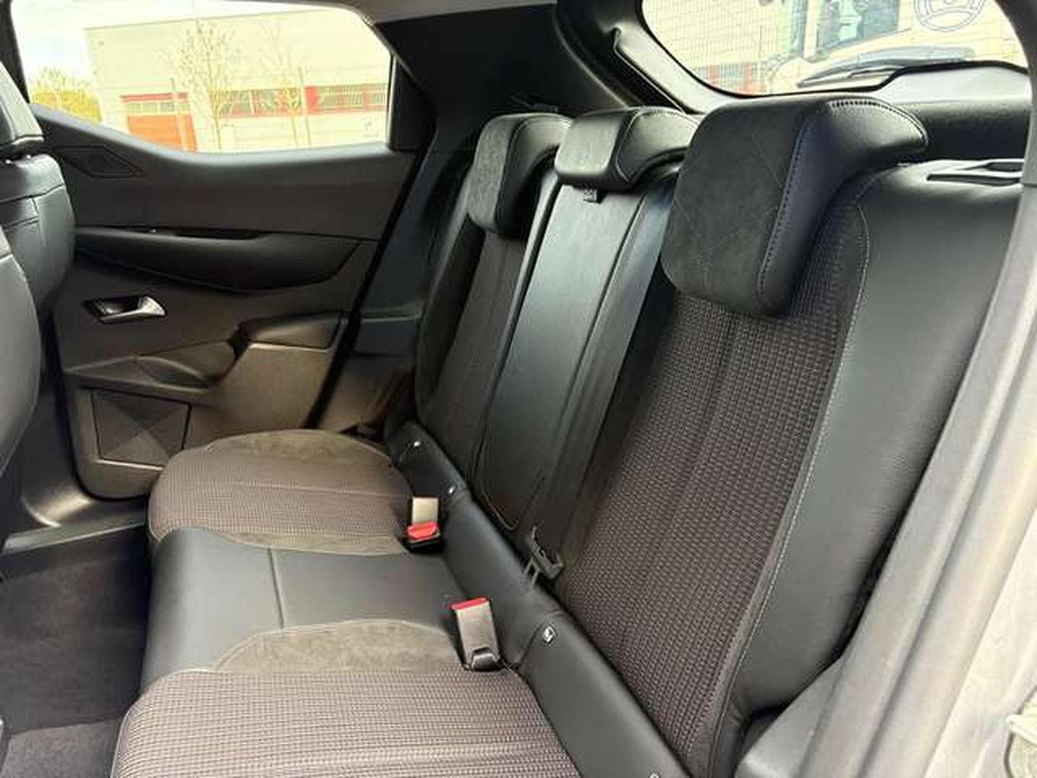 DS Automobiles DS3 1.2 PURETECH 130CH PERFORMANCE LINE AUTOMATIQUE (2024) - Photo 7
