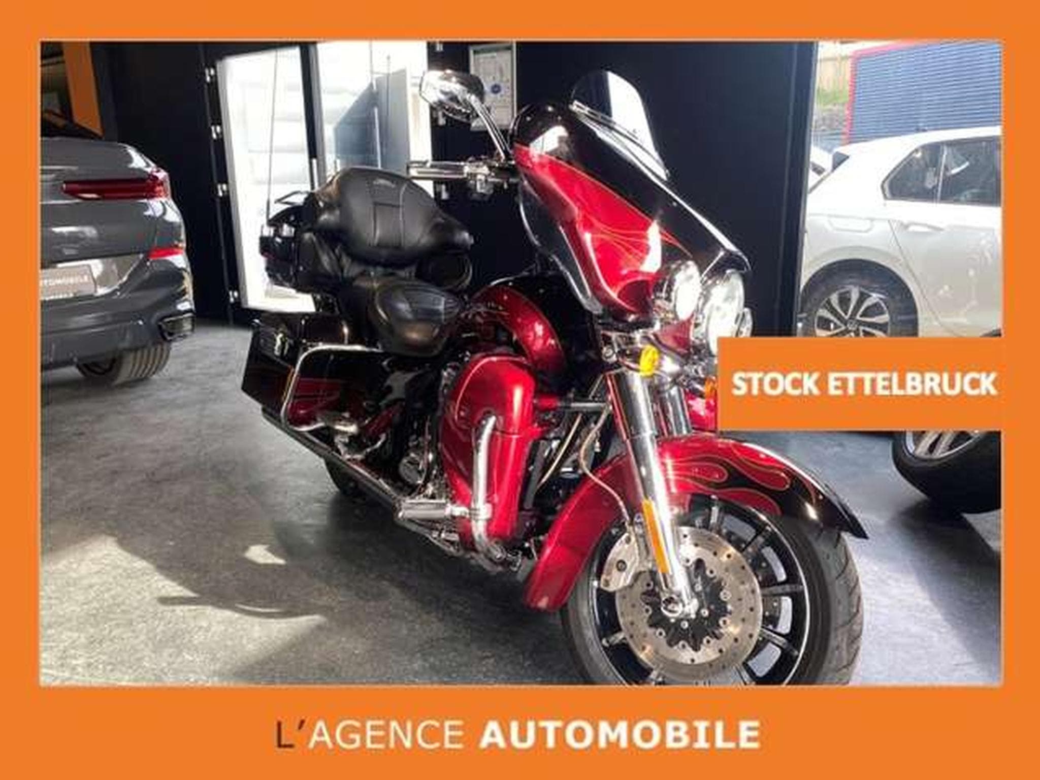 Harley-Davidson CVO Limited Limited Edition Ultra Classic Electra Glide / VP (2011) - Photo 1