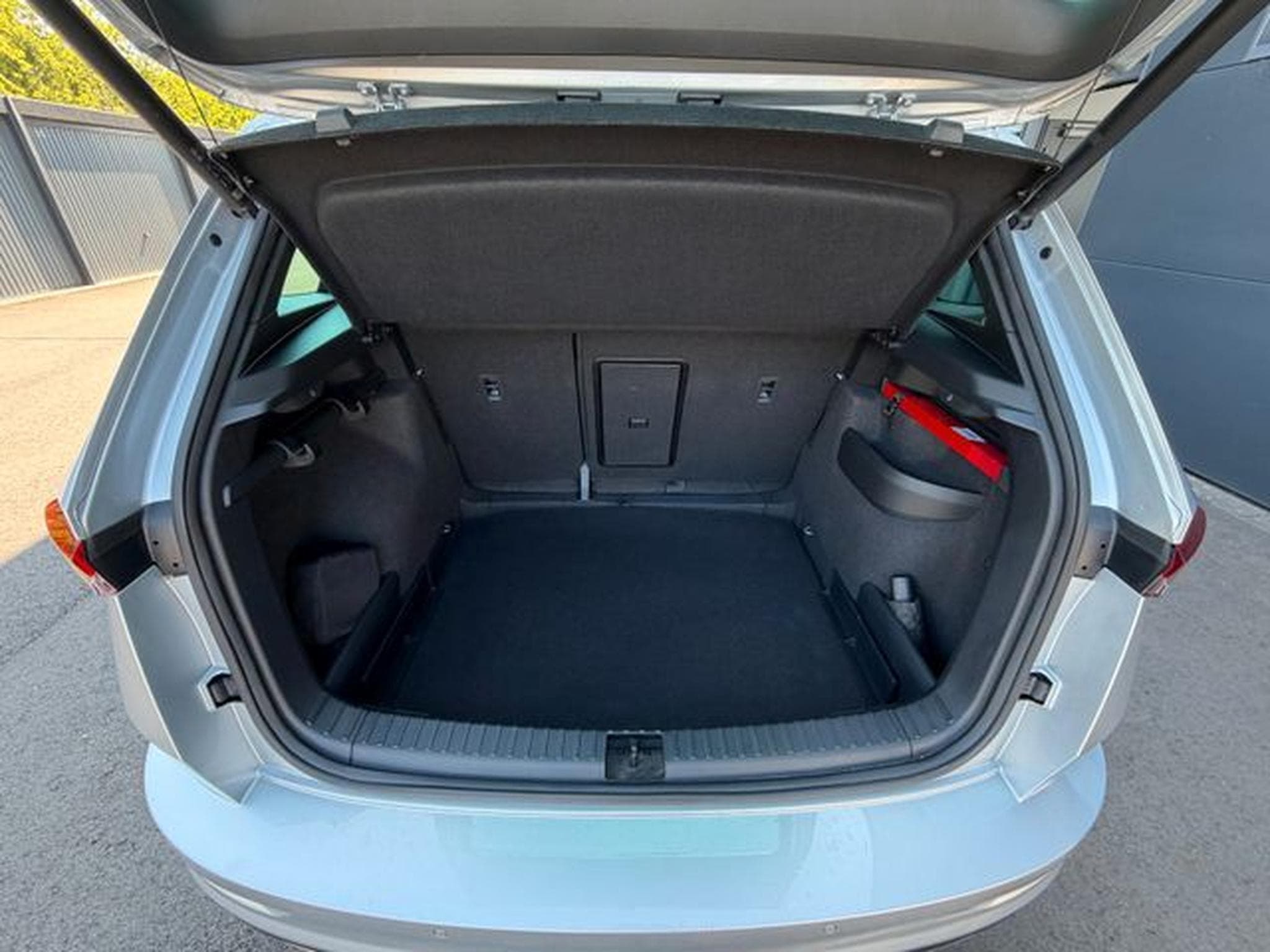 Skoda Karoq Karoq 2,0TSi Sportline 4x4 Pano AHK19" Kam Leder (2022) - Photo 12