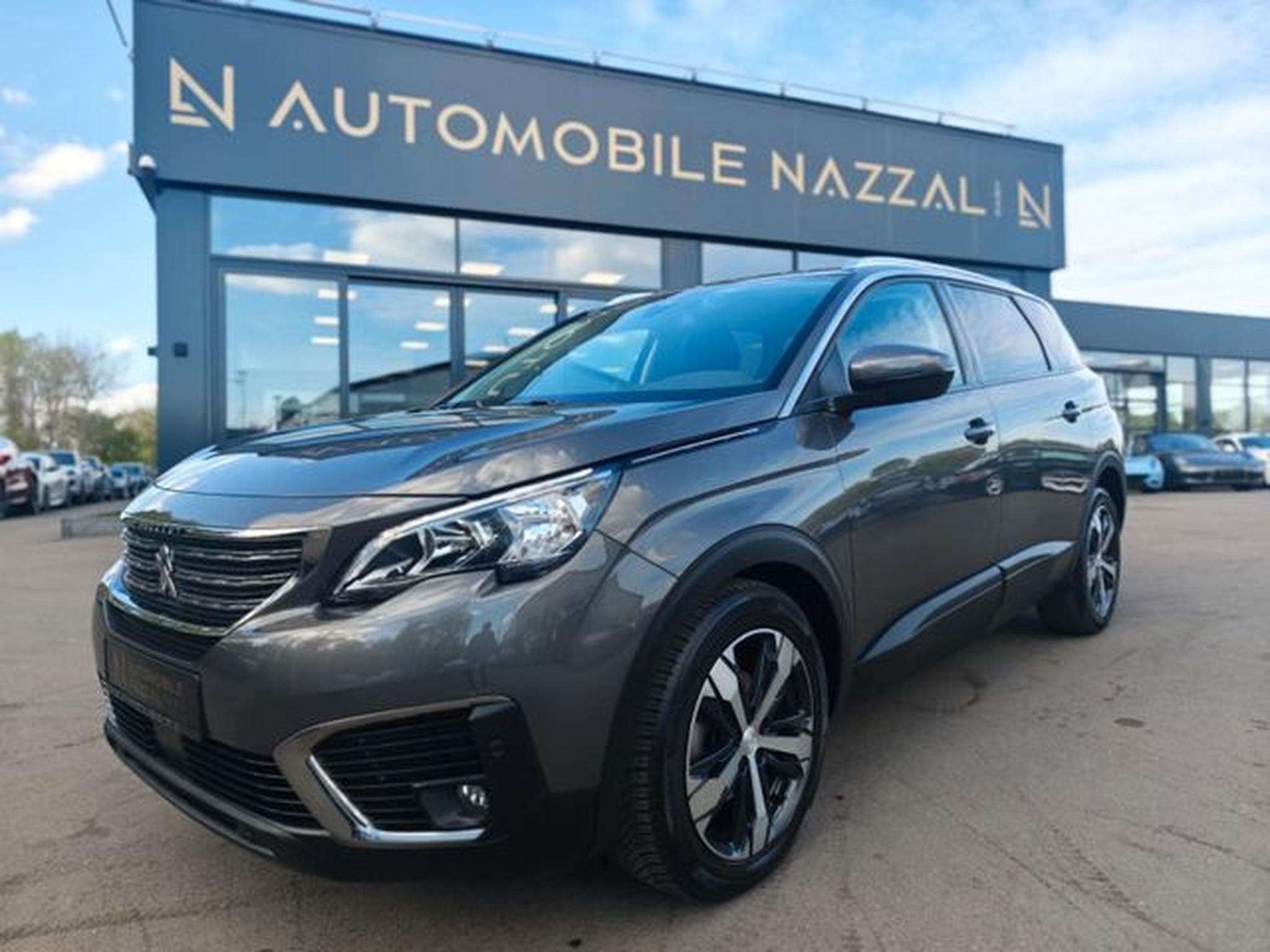 Peugeot 5008 5008*7 SITZER*AUTOMATIK*VIRTUELL*PACK ASSIST*2.H (2019) - Photo 2