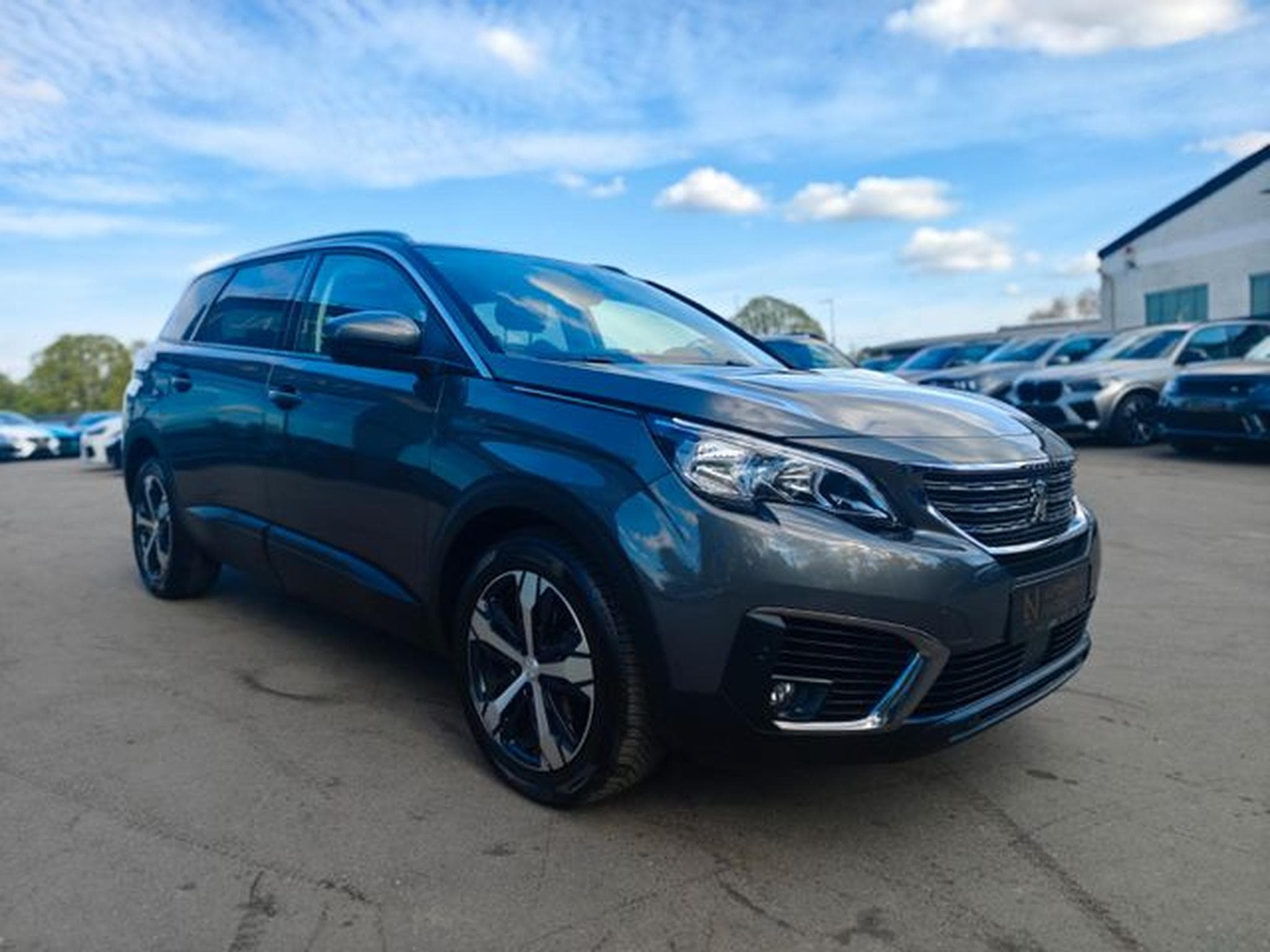 Peugeot 5008 5008*7 SITZER*AUTOMATIK*VIRTUELL*PACK ASSIST*2.H (2019) - Photo 4