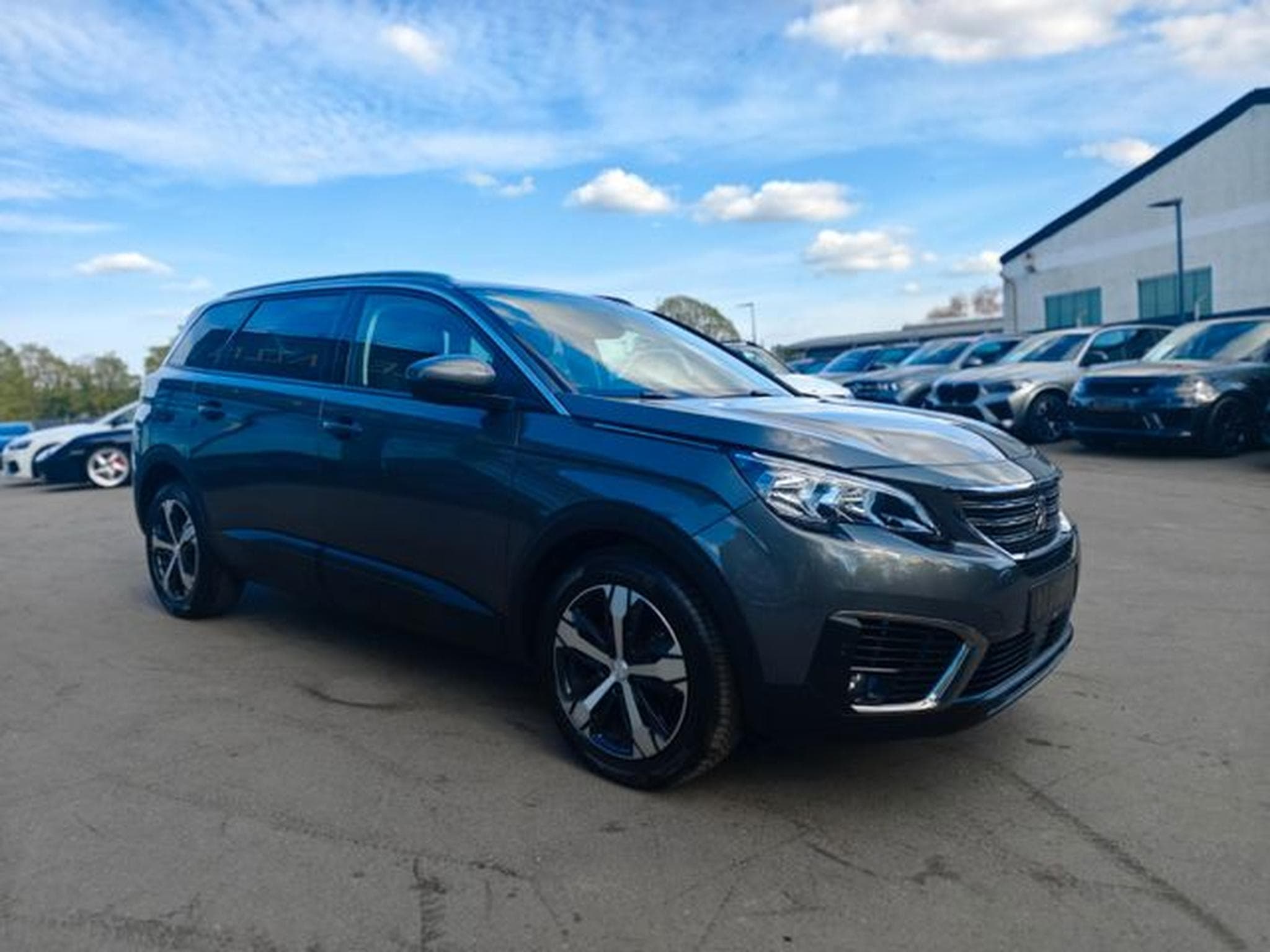 Peugeot 5008 5008*7 SITZER*AUTOMATIK*VIRTUELL*PACK ASSIST*2.H (2019) - Photo 5