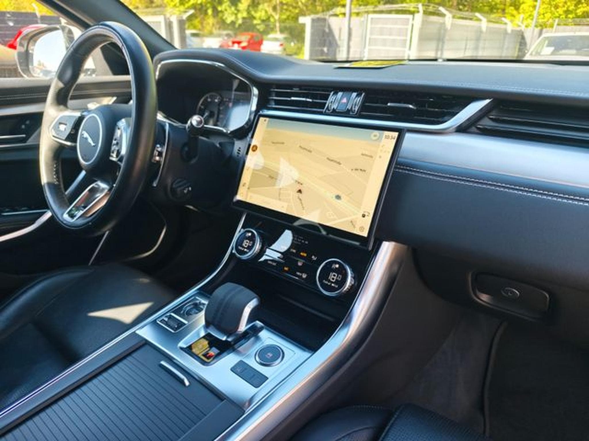 Jaguar XF XF SPORTBRAKE AWD*R-DYNAMIC*2.HD*LED*LEDER*TOP* (2023) - Photo 15