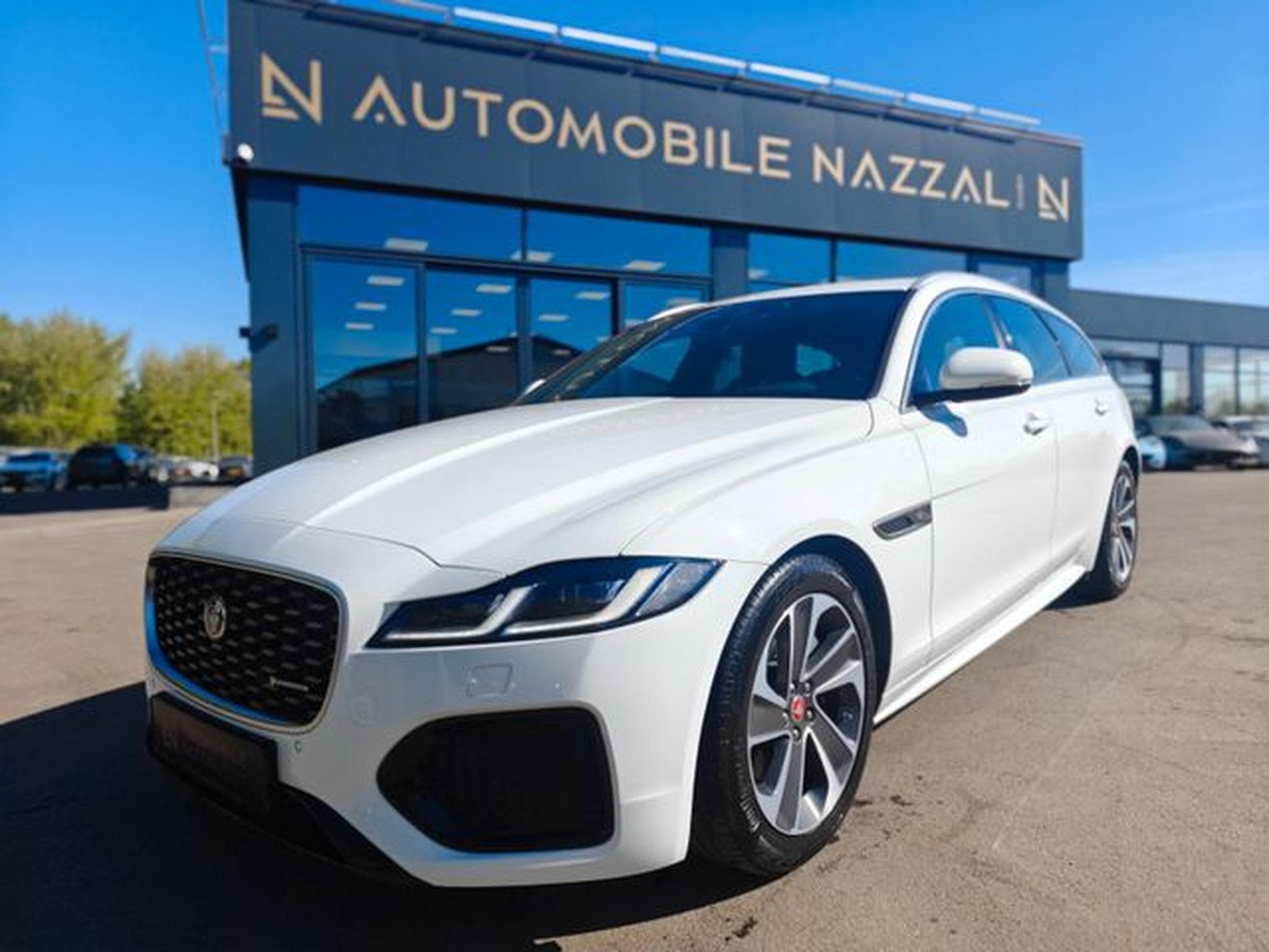 Jaguar XF XF SPORTBRAKE AWD*R-DYNAMIC*2.HD*LED*LEDER*TOP* (2023) - Photo 2