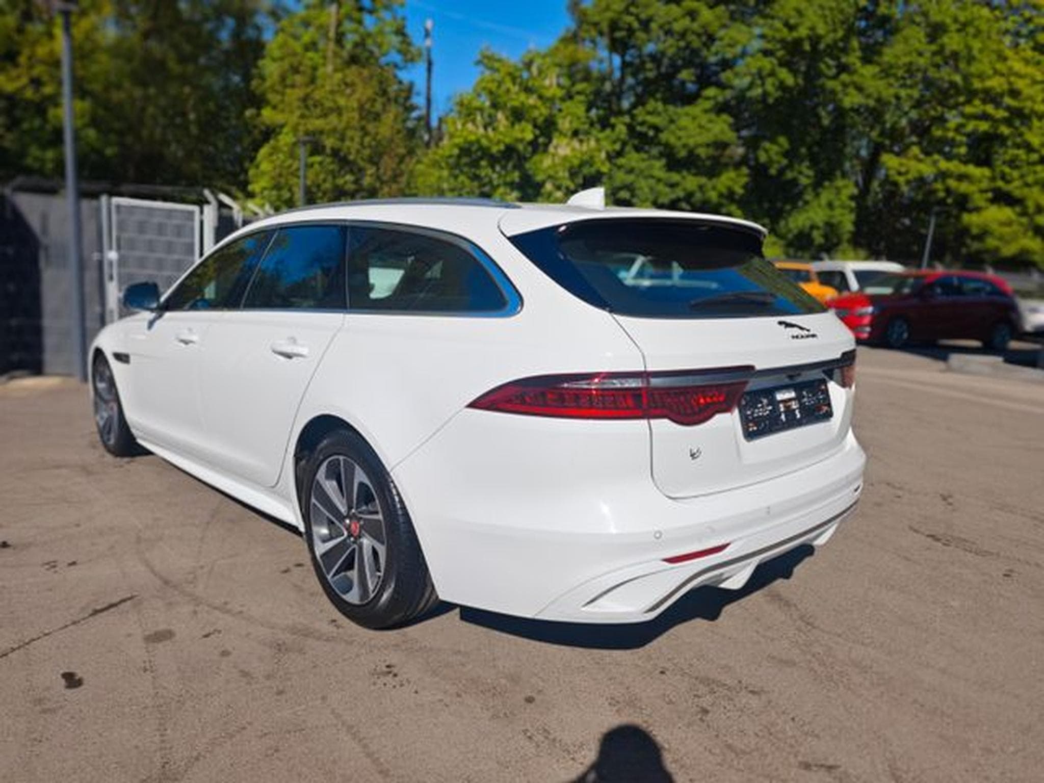 Jaguar XF XF SPORTBRAKE AWD*R-DYNAMIC*2.HD*LED*LEDER*TOP* (2023) - Photo 7