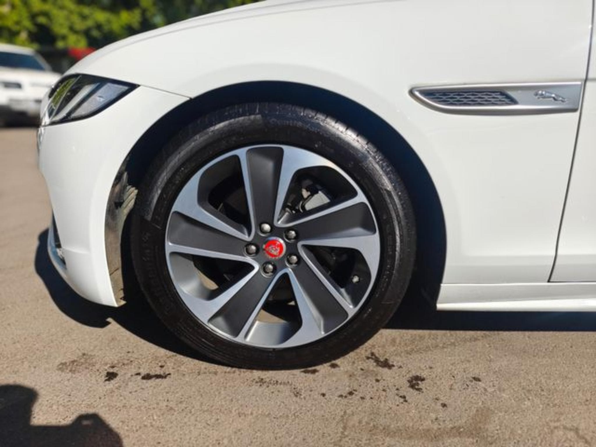 Jaguar XF XF SPORTBRAKE AWD*R-DYNAMIC*2.HD*LED*LEDER*TOP* (2023) - Photo 9