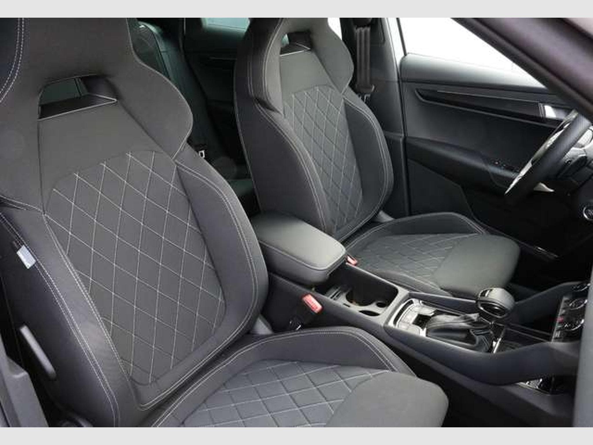 Skoda Karoq Sportline DSG/ACC/Matrix/AHK/Side/5-J Gara (2026) - Photo 11