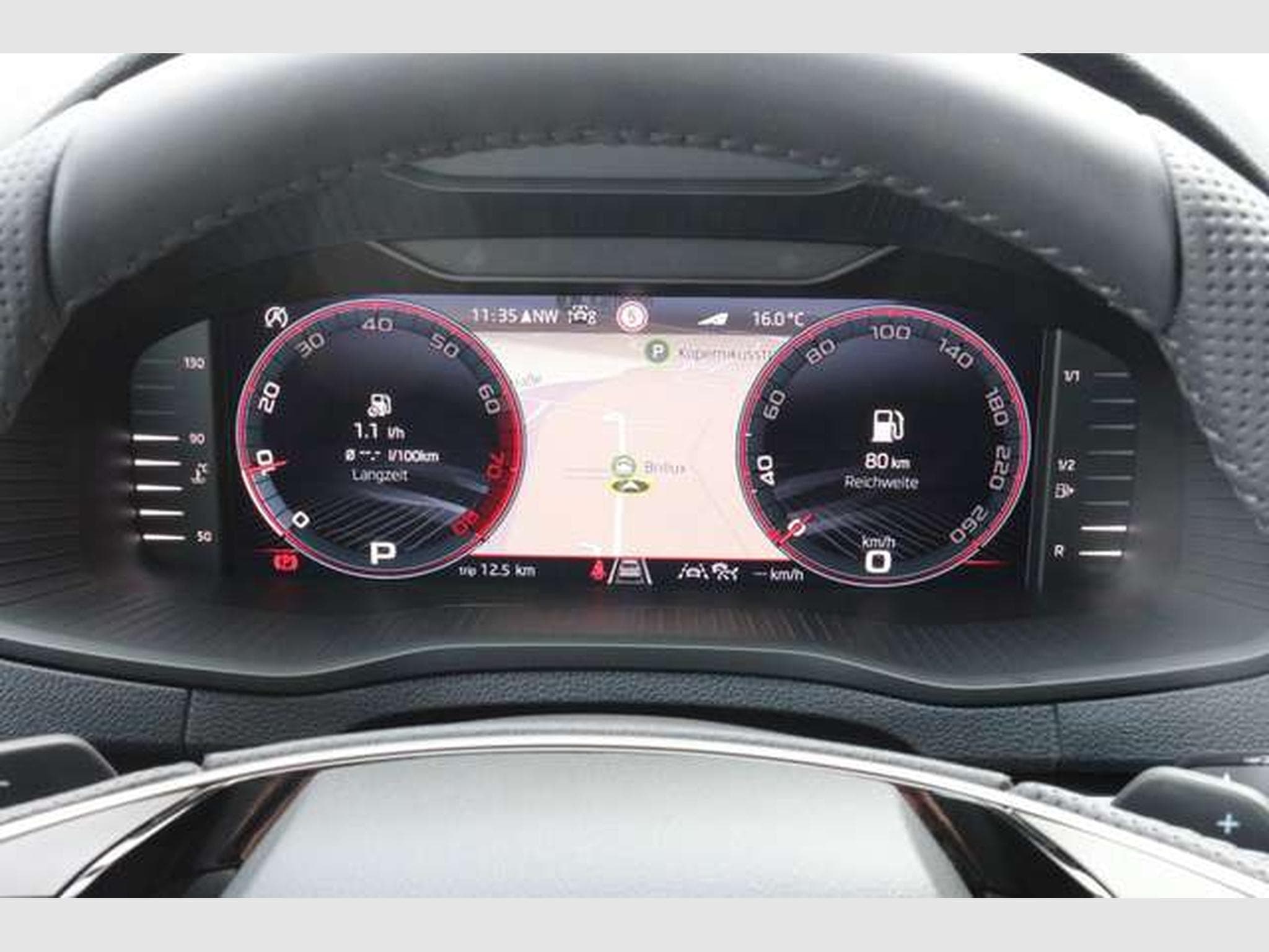 Skoda Karoq Sportline DSG/ACC/Matrix/AHK/Side/5-J Gara (2026) - Photo 5