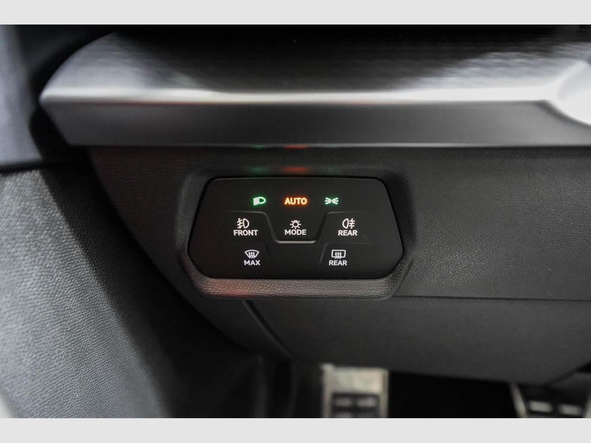 Cupra Leon ST 2,0 TSI (2026) - Photo 11