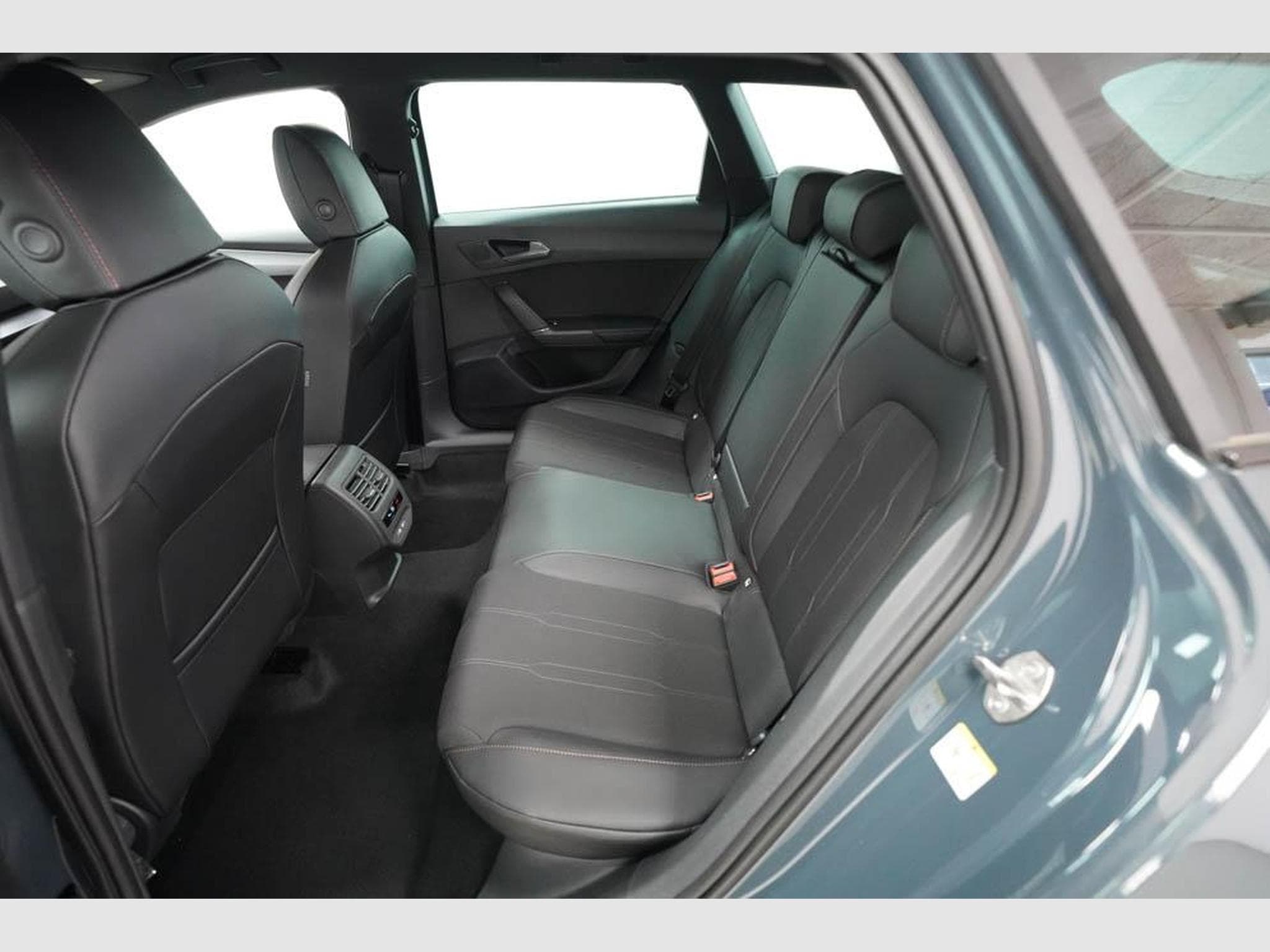 Cupra Leon ST 2,0 TSI (2026) - Photo 16