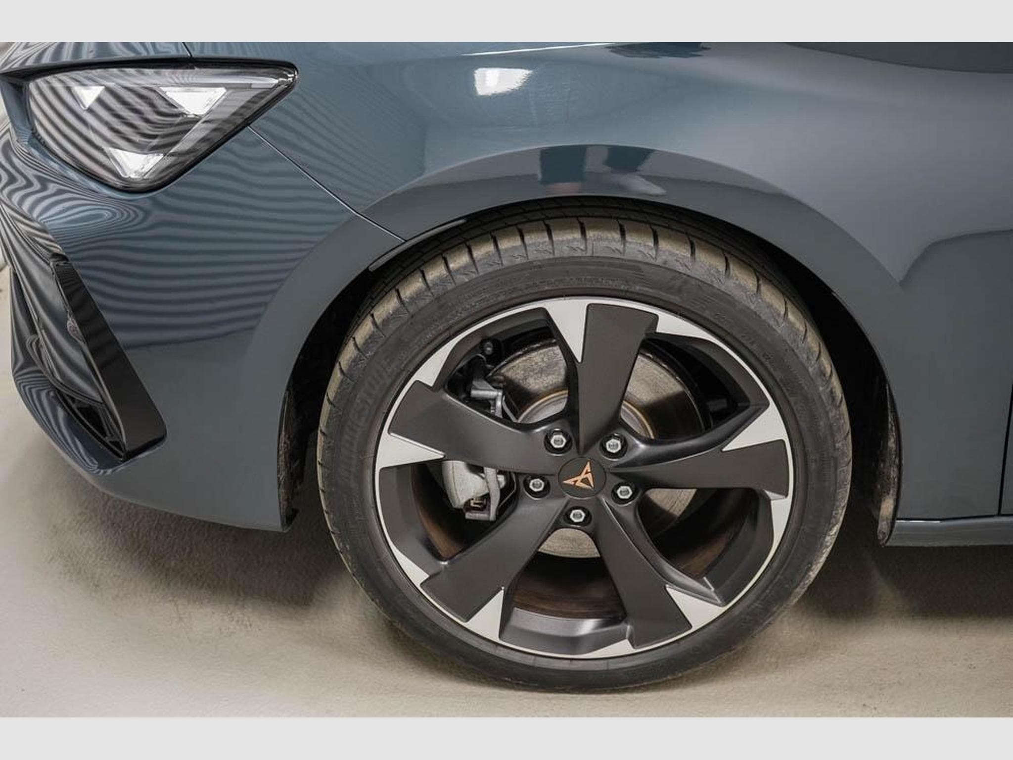 Cupra Leon ST 2,0 TSI (2026) - Photo 5