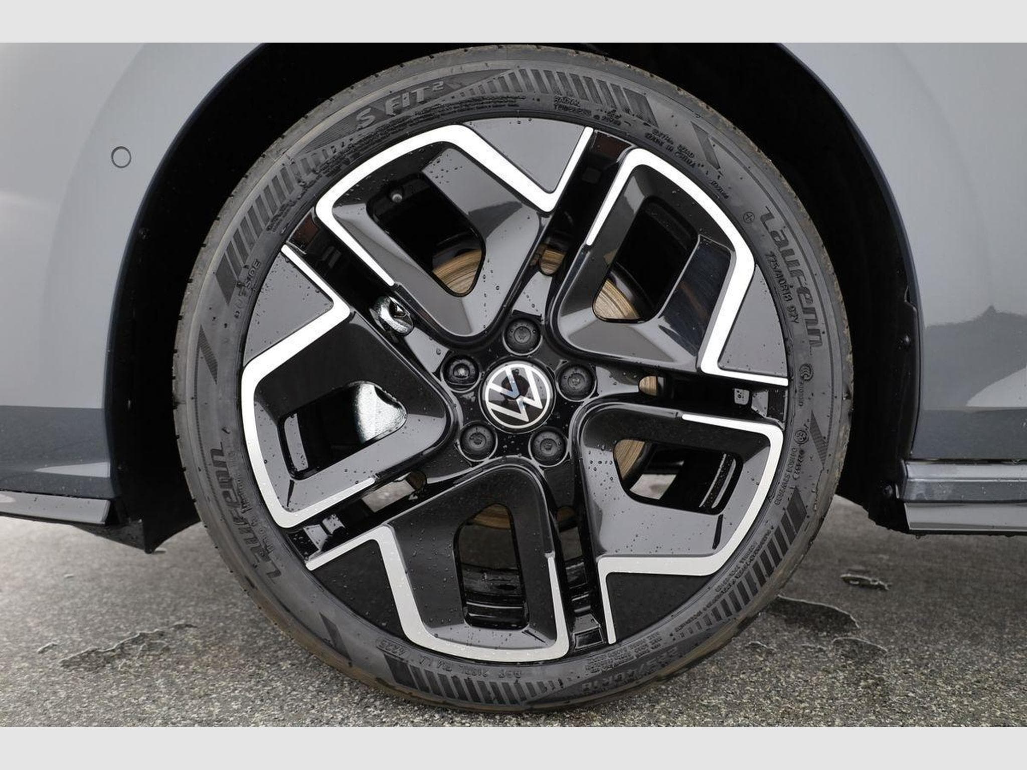 VW Golf Variant 1.5 TSI 110 kW R-Line (2026) - Photo 15