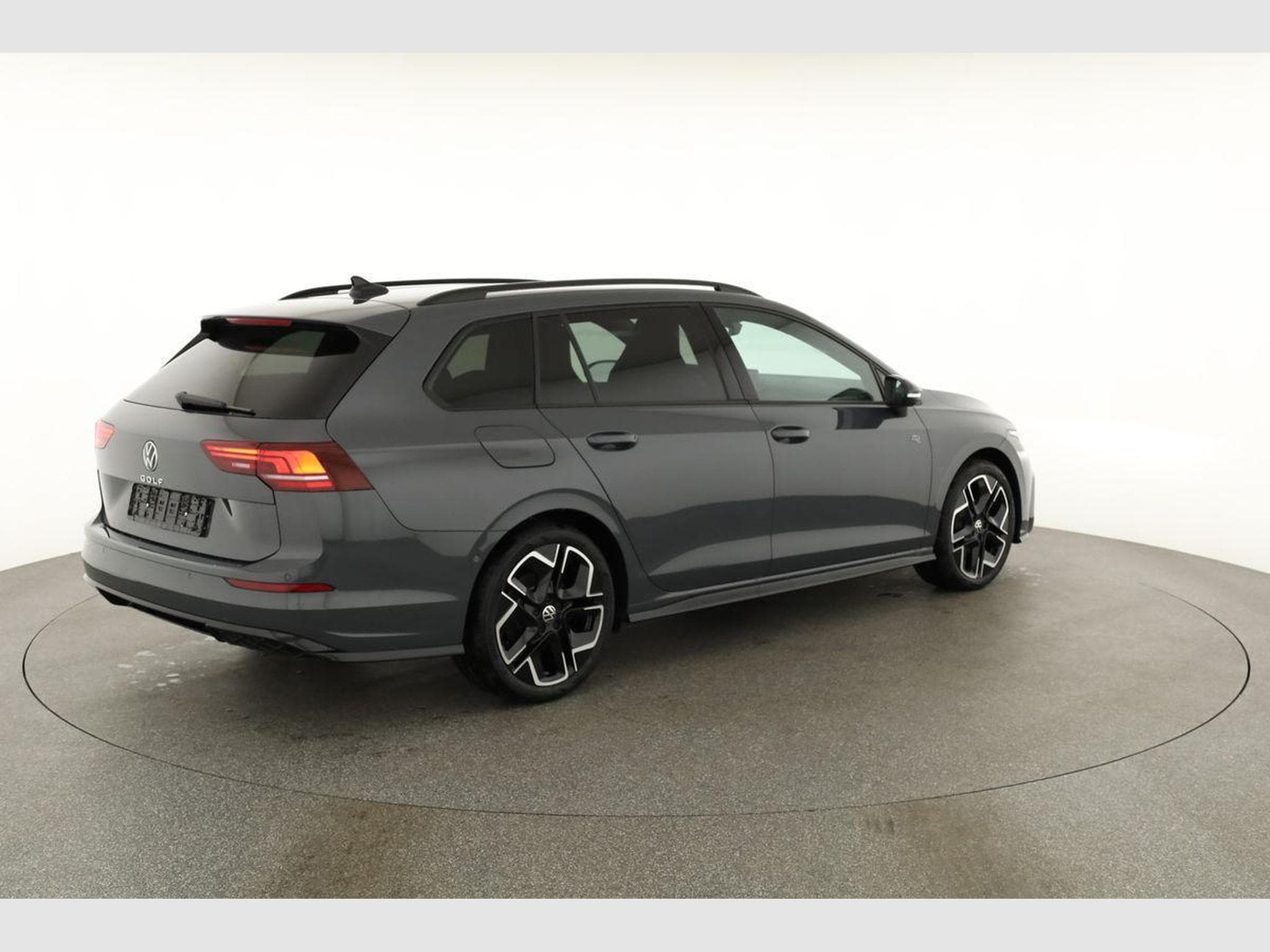 VW Golf Variant 1.5 TSI 110 kW R-Line (2026) - Photo 19