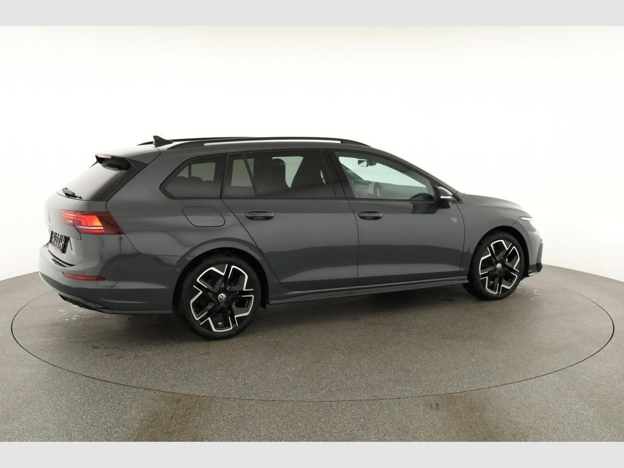 VW Golf Variant 1.5 TSI 110 kW R-Line (2026) - Photo 20