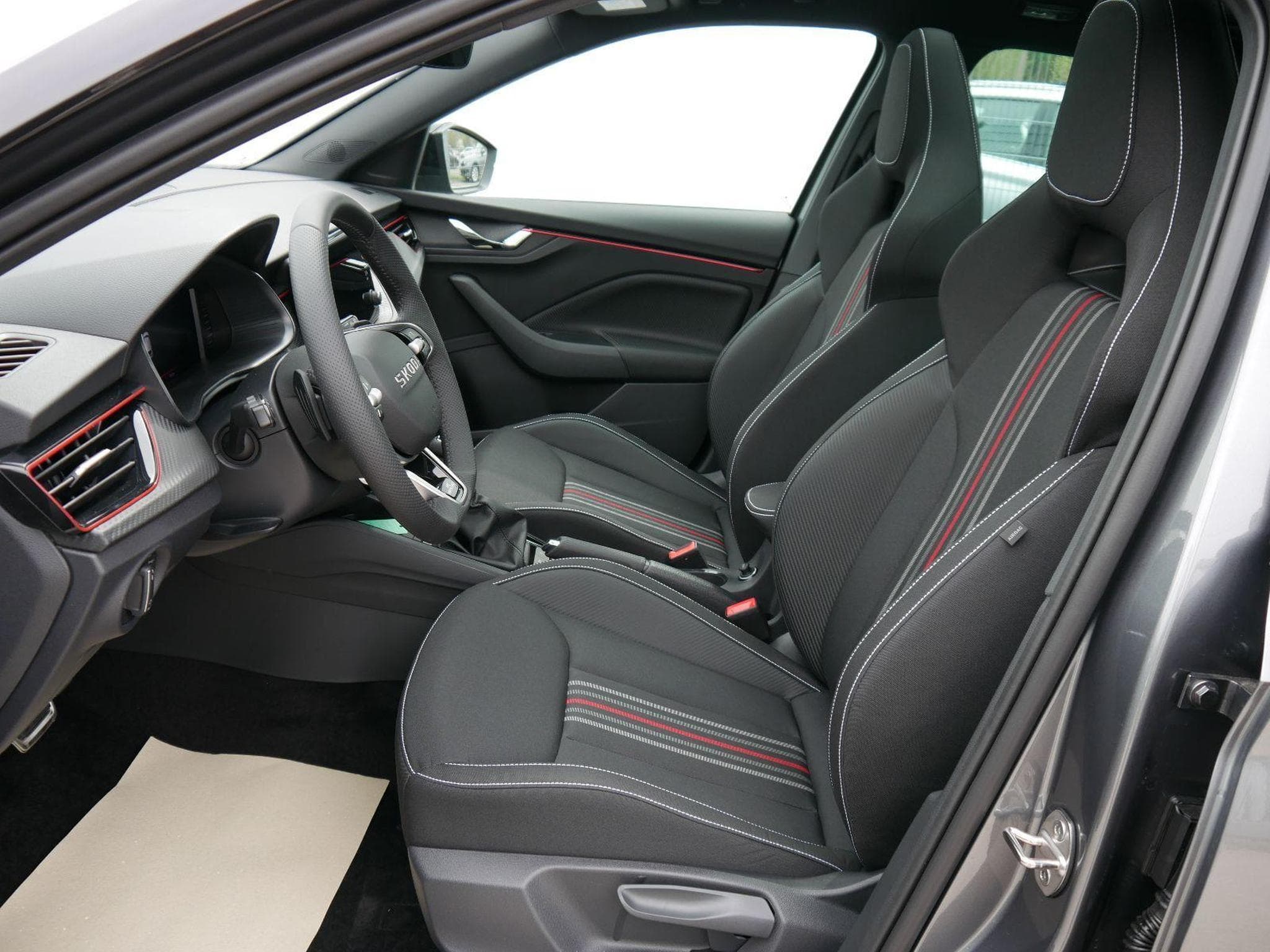 Skoda Kamiq Monte Carlo (2026) - Photo 8