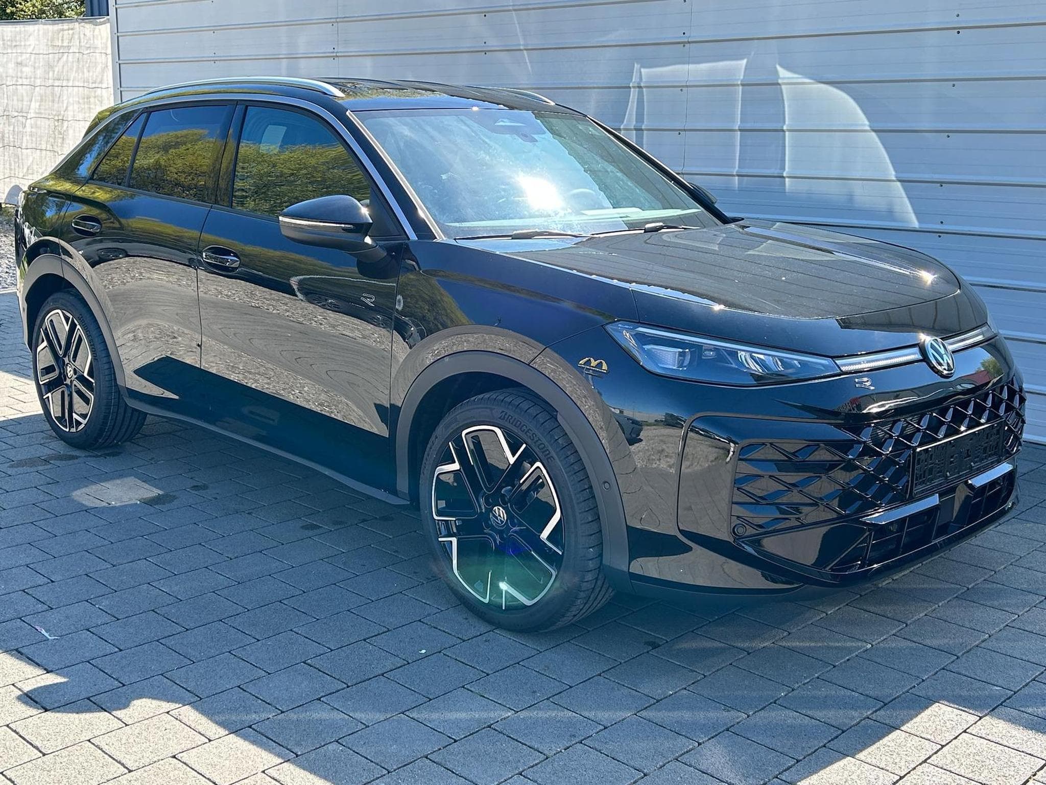 VW T-Roc R-Line (2026) - Photo 1