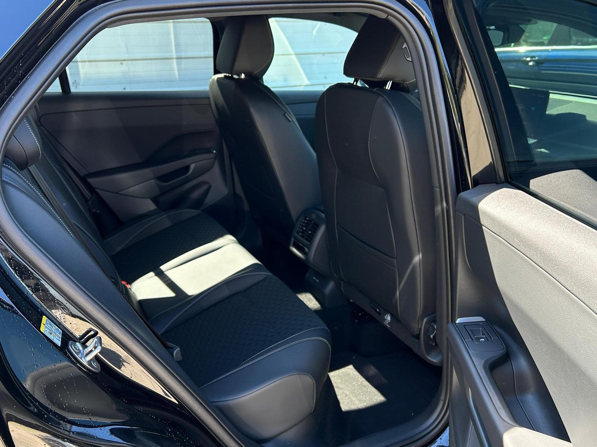 VW T-Roc R-Line (2026) - Photo 13