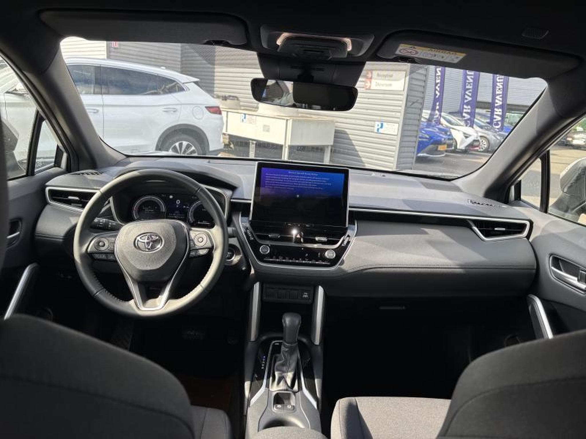 Toyota Corolla Dynamic 2,0 + Safety Pack (2024) - Photo 12