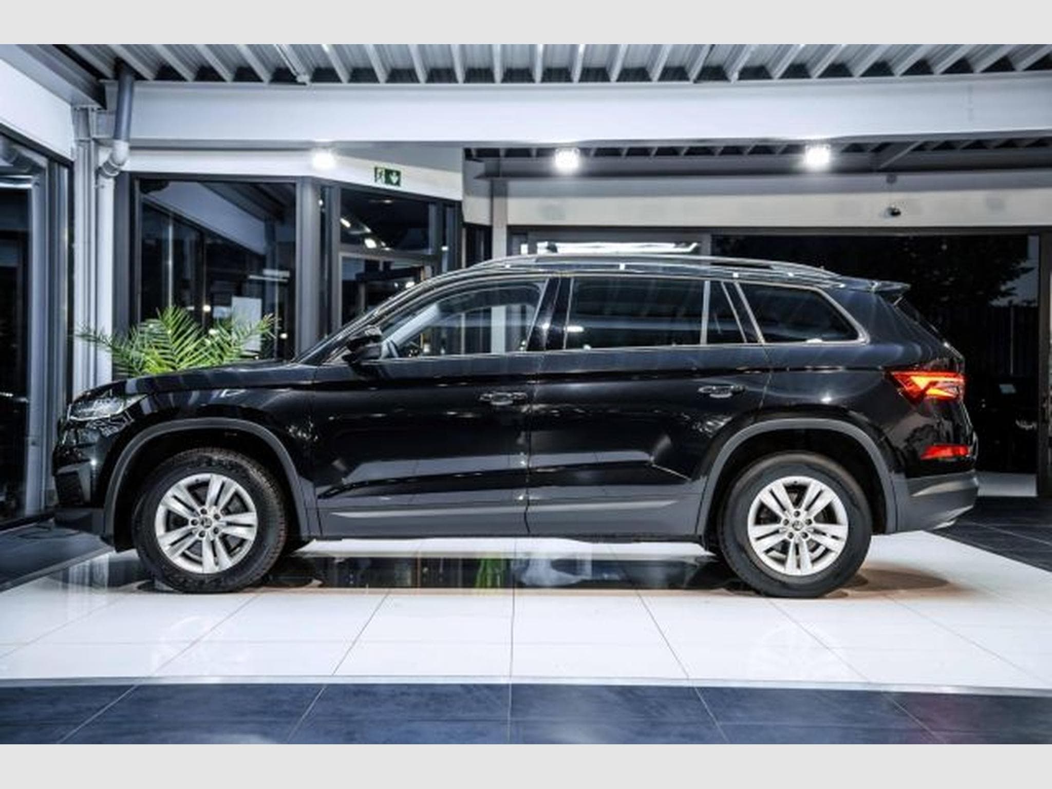 Skoda Kodiaq Kodiaq 2.0 TDI DSG NAVI LED AHK 7-Sitzer VIRTUAL (2022) - Photo 10