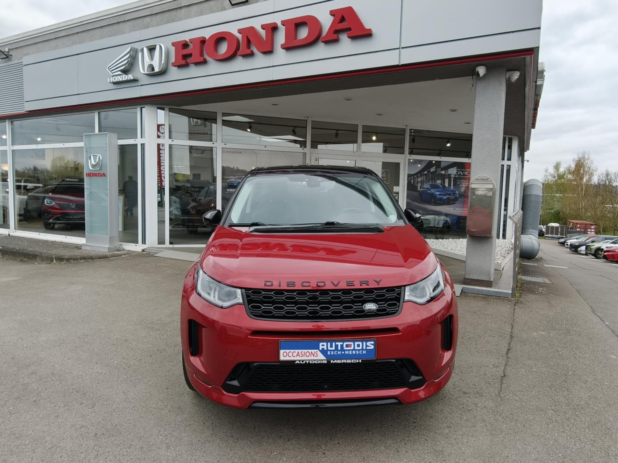 Land-Rover Discovery Sport 2.0 TD 4WD R-DYNAMICS AUTO (2020) - Photo 2