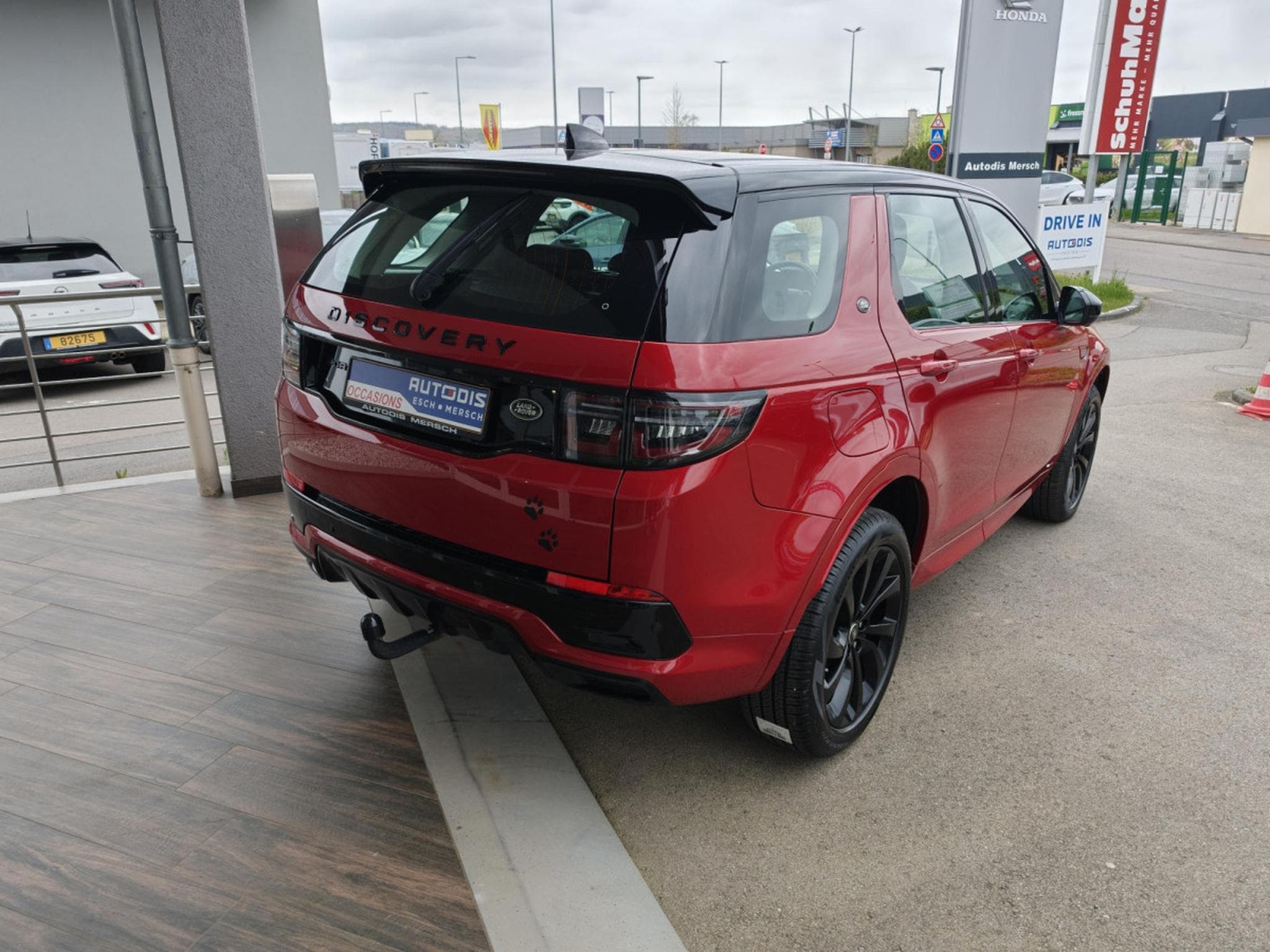 Land-Rover Discovery Sport 2.0 TD 4WD R-DYNAMICS AUTO (2020) - Photo 6