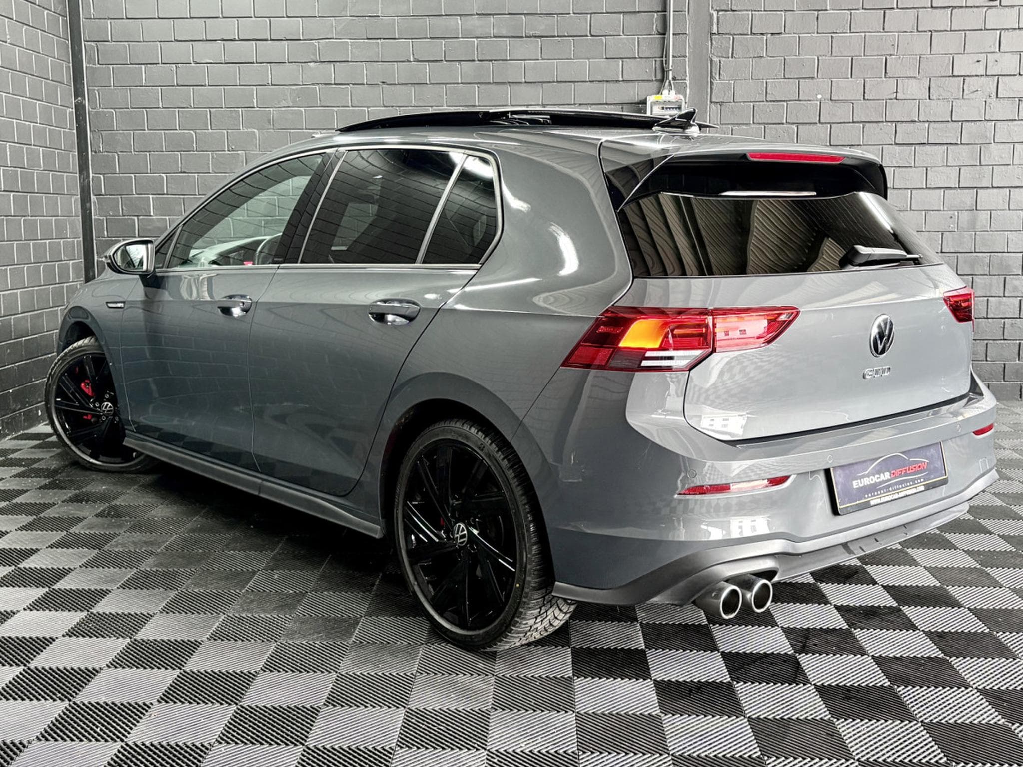 VW Golf GTD 2.0 TDI DSG7 200 CV *PANO* ATTELAGE* (2024) - Photo 4