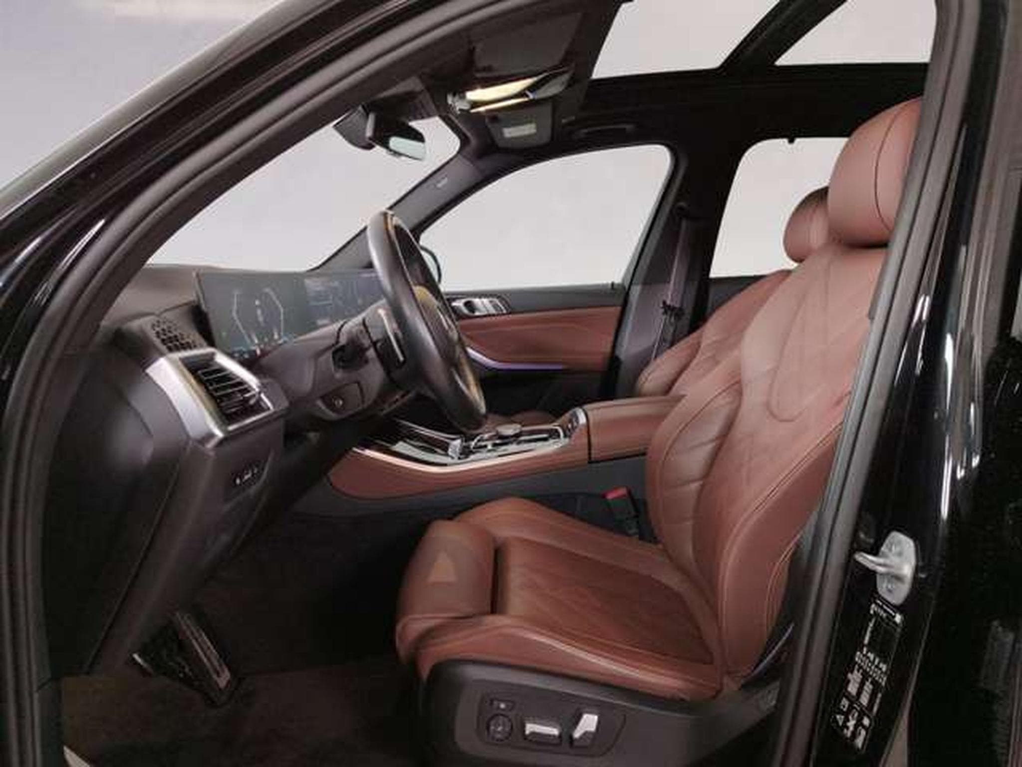BMW X5 xDrive40i DAB LED (2024) - Photo 7