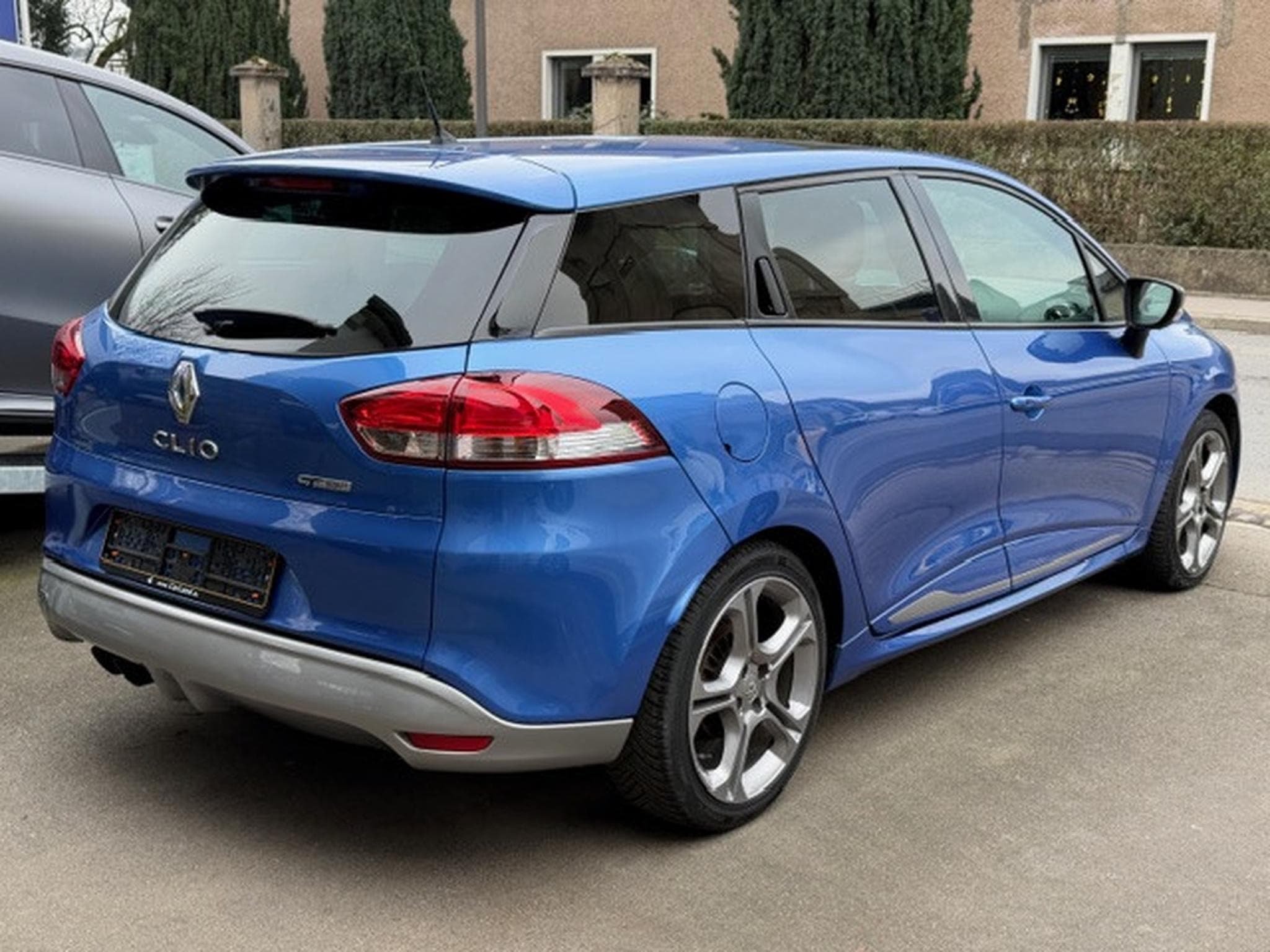 Renault Clio TCe 120 GT Sport Auto. Grandtour (2014) - Photo 2