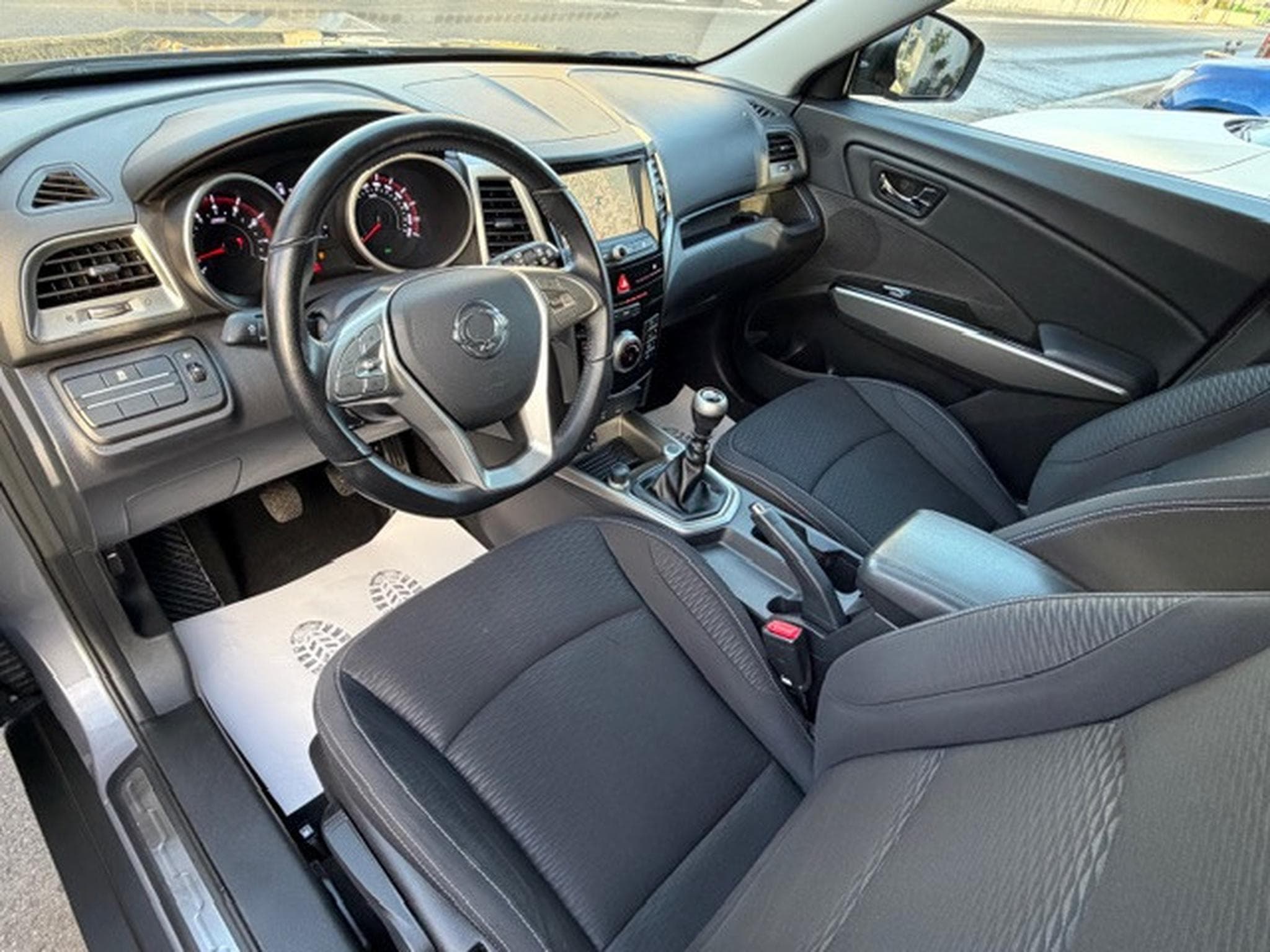 Ssangyong Tivoli 1.6 E-XGi 128 Pack (2016) - Photo 3