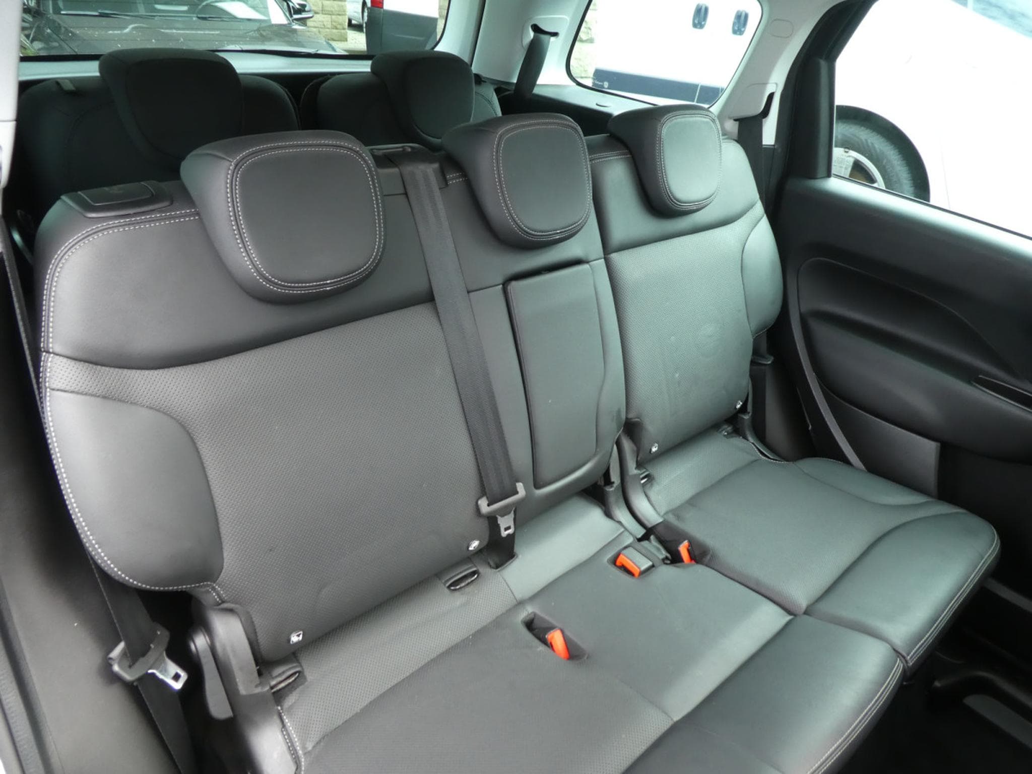 Fiat 500L MultiJet Auto. Luxe "7places" (2017) - Photo 4