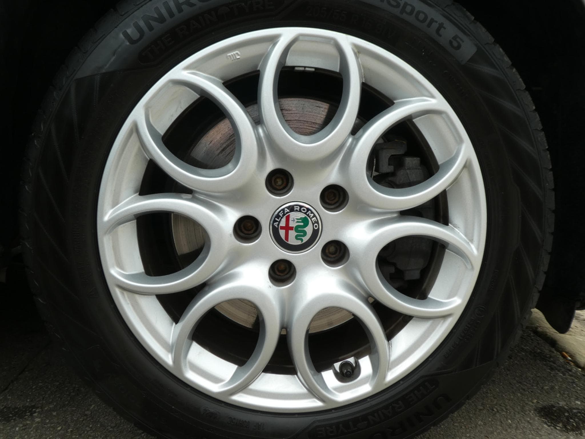 Alfa-Romeo Giulietta 1.4 TB 170 Luxe Automatique (2017) - Photo 5