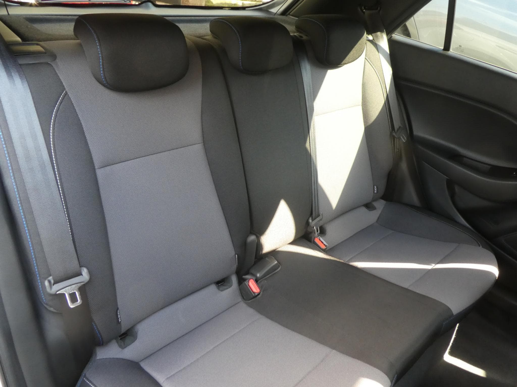 Hyundai i20 1.2 CRDi Pack (2017) - Photo 4