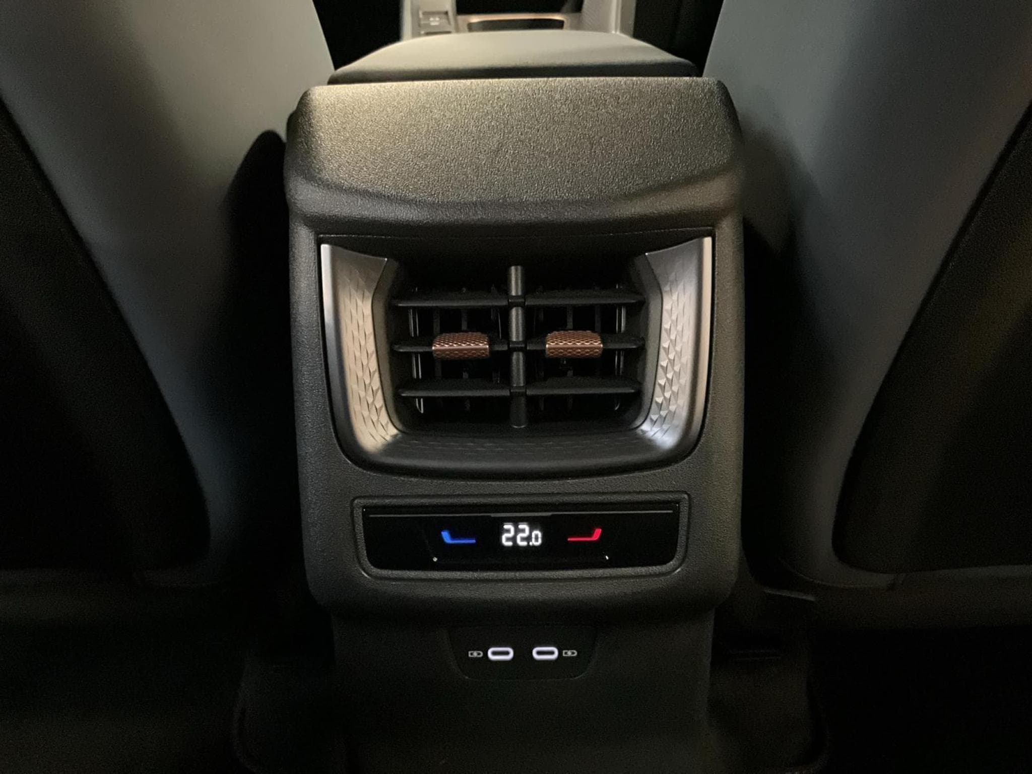 Cupra Terramar DSG+4Drive+LM18+DigitalDrive+LM18 (2025) - Photo 18