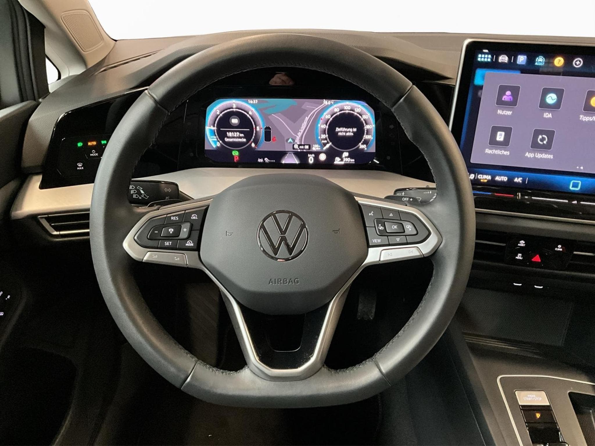 VW Golf Life+DSG+Navi+LED (2025) - Photo 12