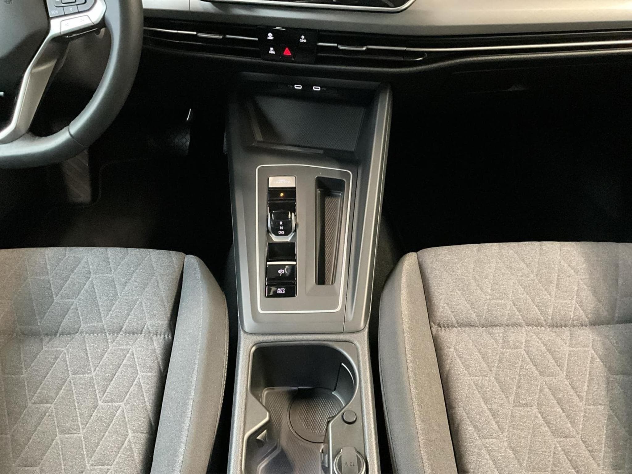 VW Golf Life+DSG+Navi+LED (2025) - Photo 14