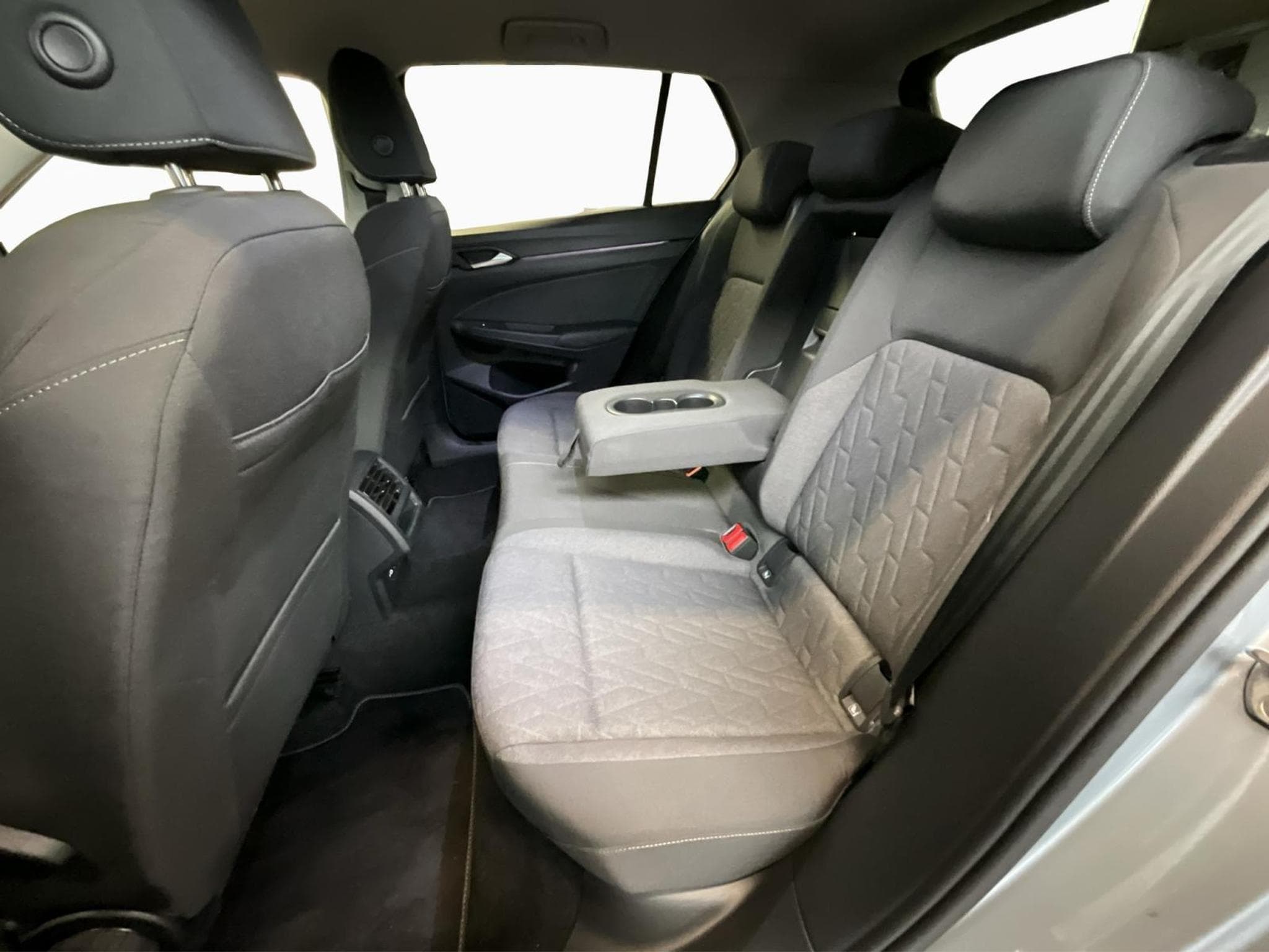 VW Golf Life+DSG+Navi+LED (2025) - Photo 17
