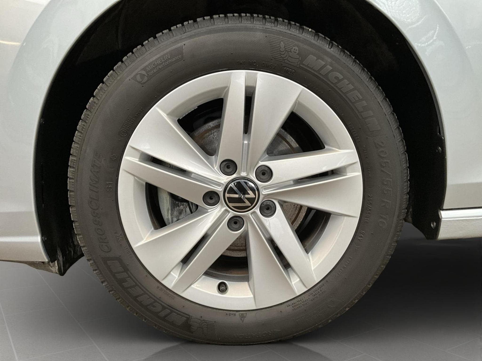 VW Golf Life+DSG+Navi+LED (2025) - Photo 8