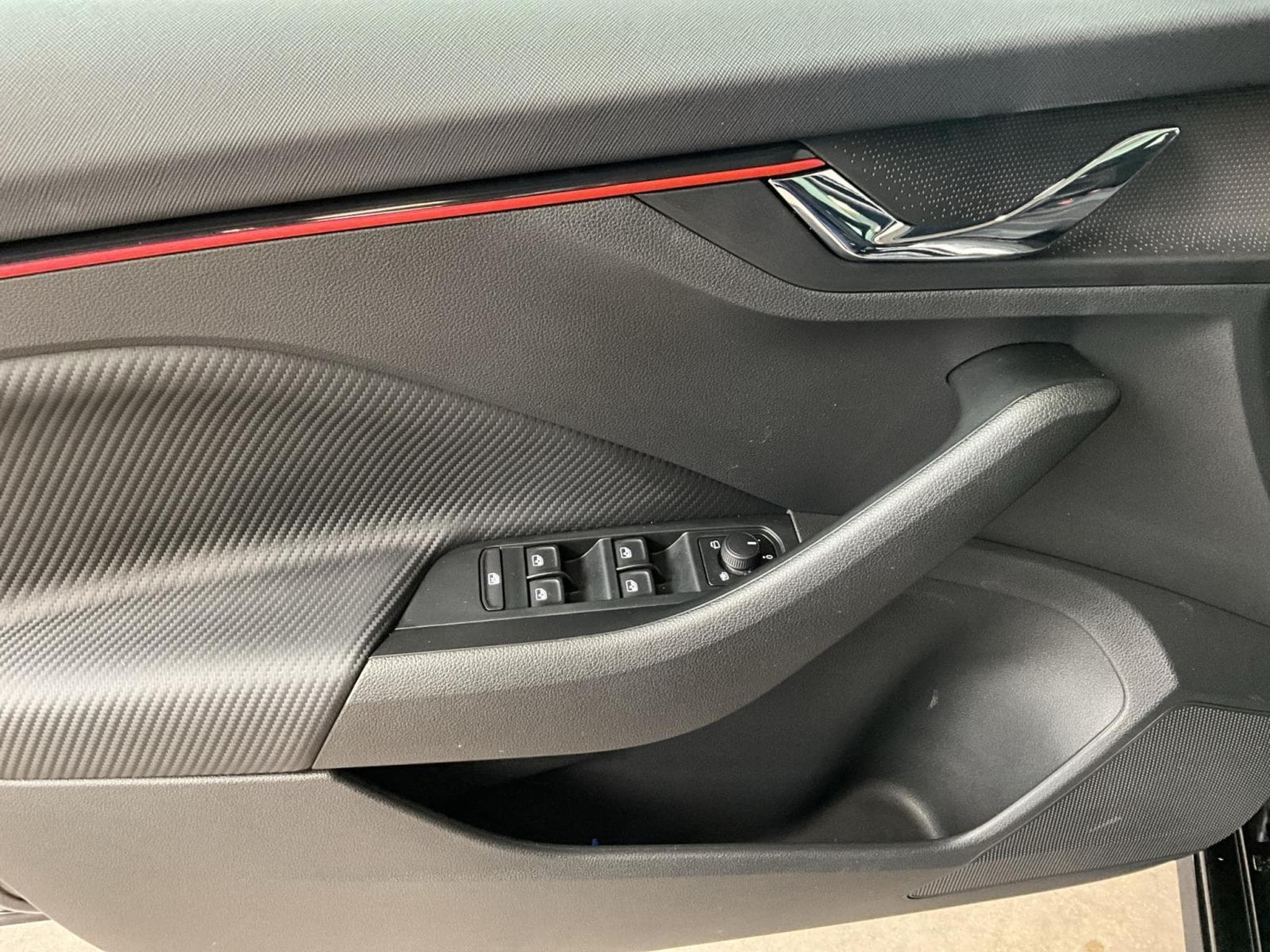 Skoda Scala Monte-Carlo+DSG+Pano+LED (2025) - Photo 14