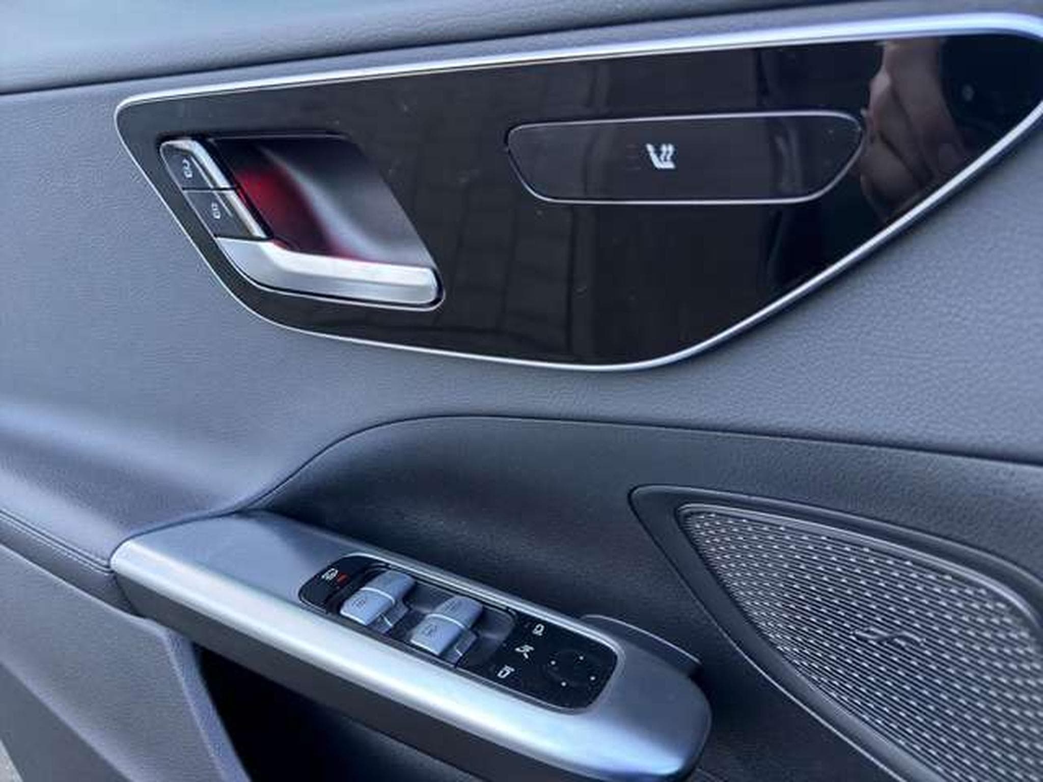 Mercedes C 200 T 4Matic Avantgarde/Pano/Navi/Side-Assist (2022) - Photo 28