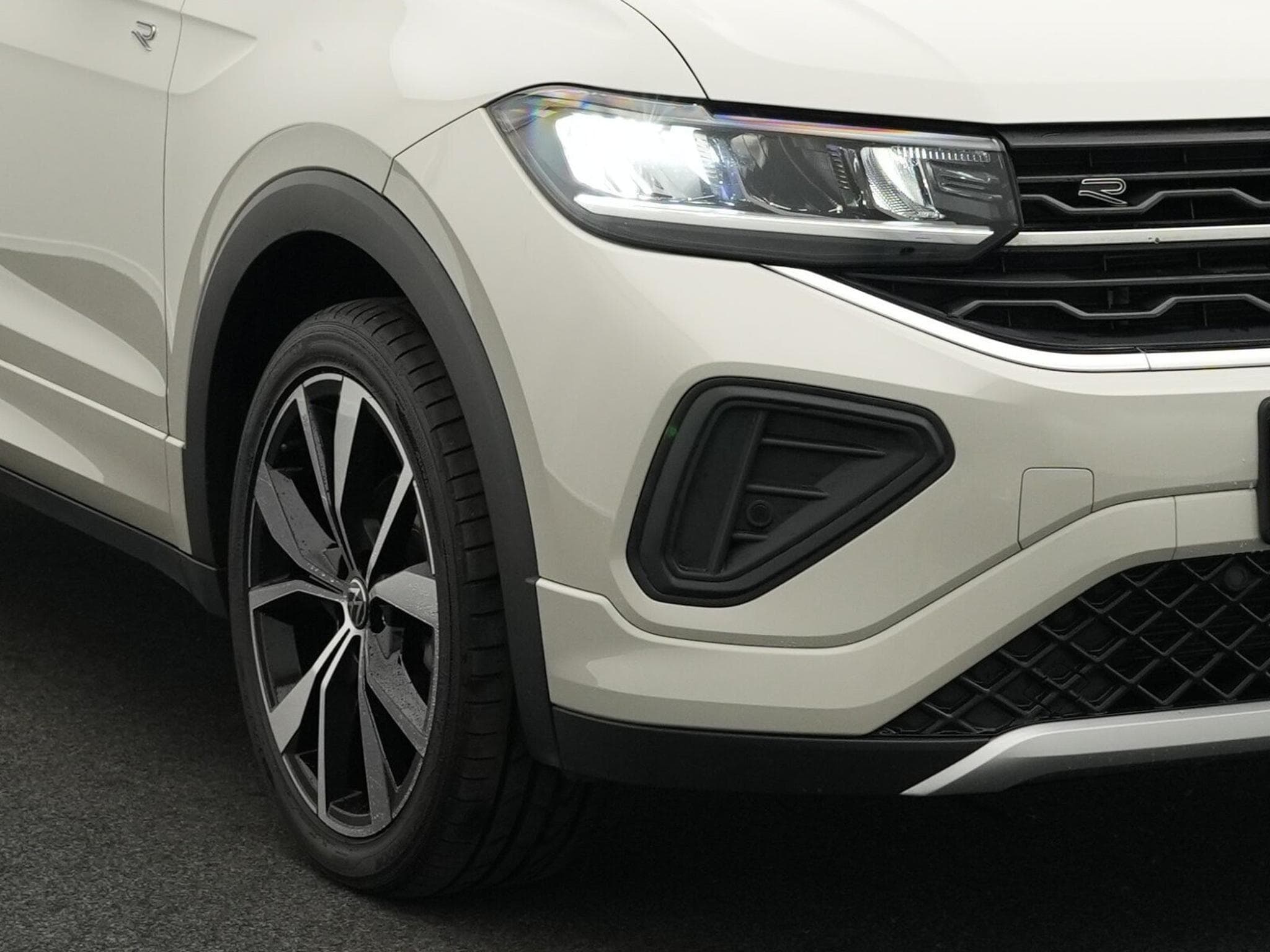 VW T-Cross 1.0 TSI R-Line (2024) - Photo 7