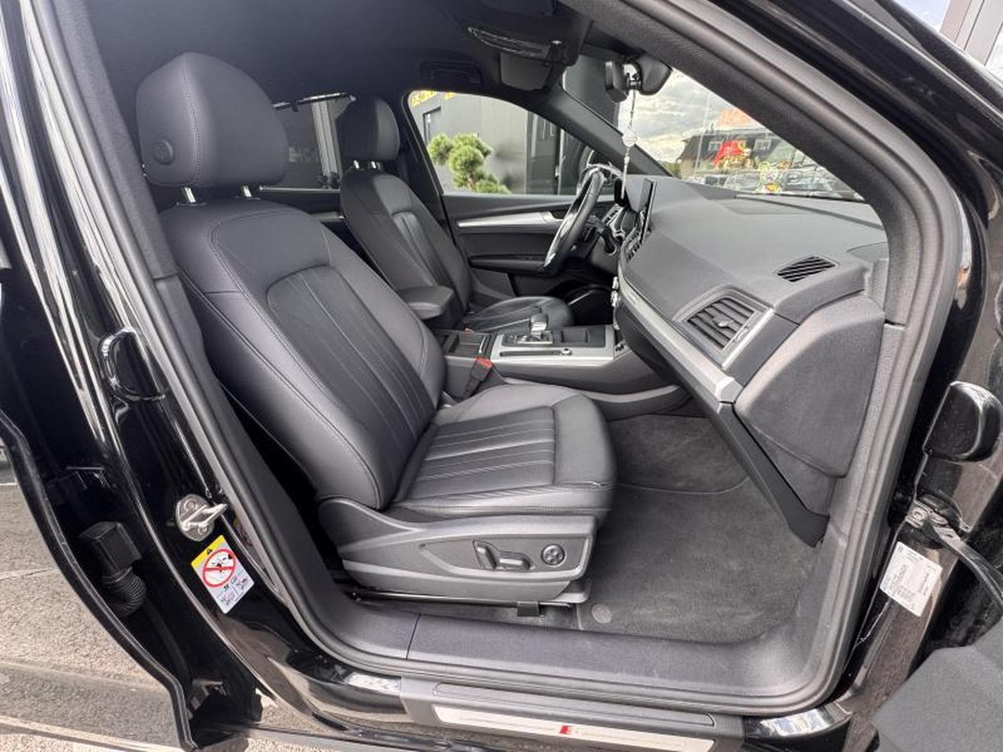 Audi Q5 Sportback S line Quattro Sièges chauffants&elec (2022) - Photo 9